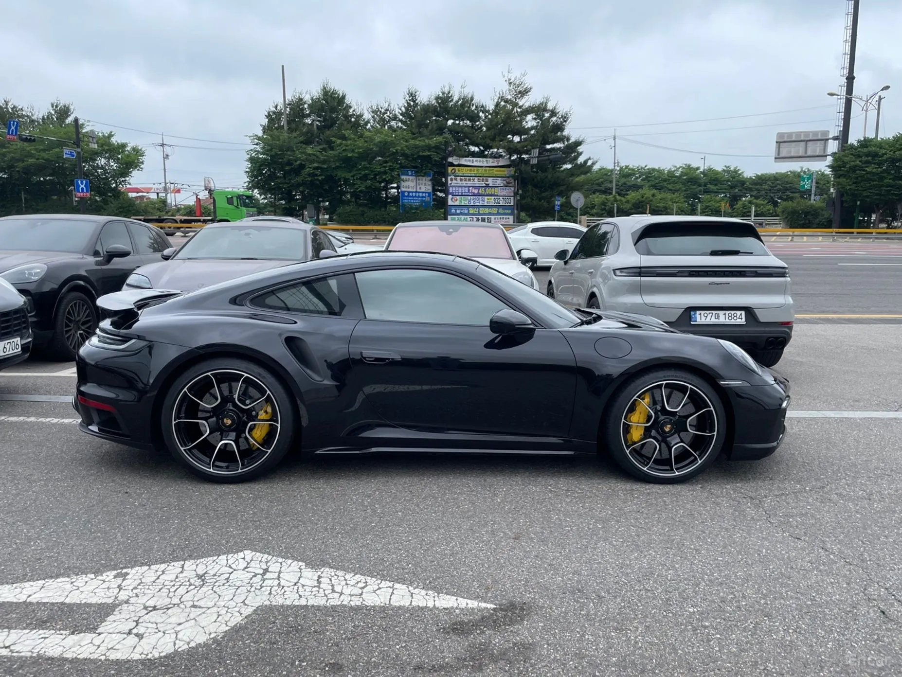 Porsche 911 (992) превью 4