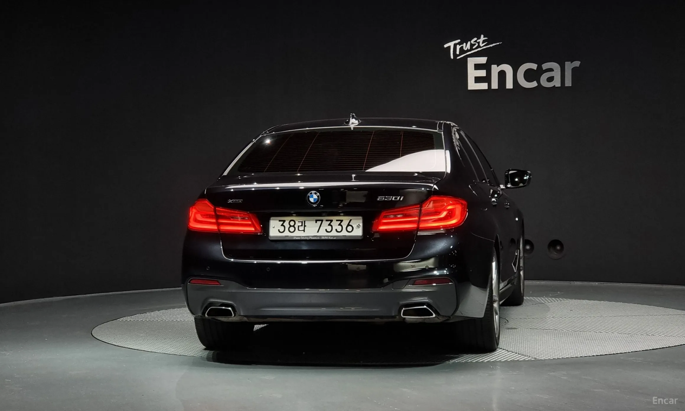 BMW 5 Series (G30) превью 3