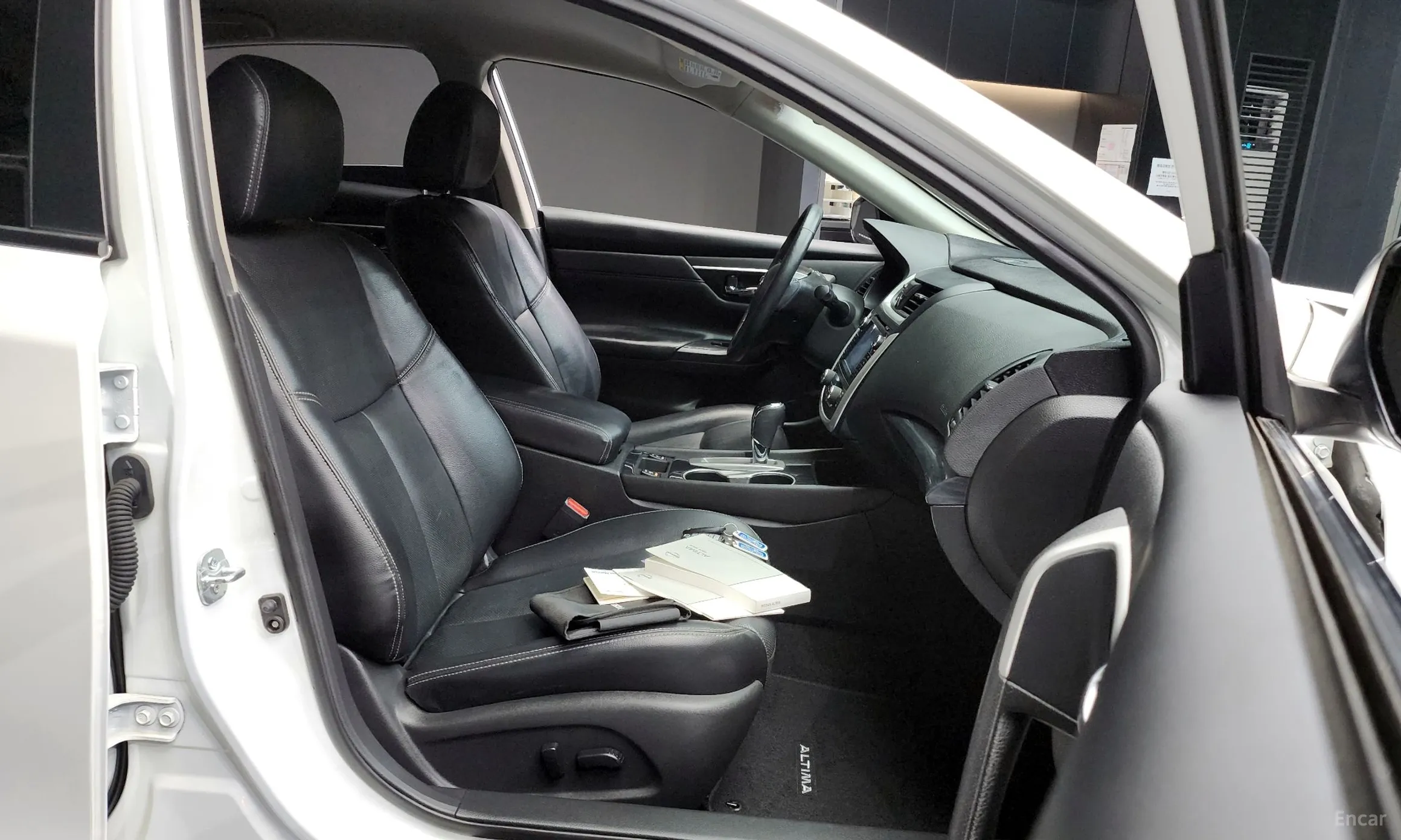 Nissan Altima превью 11