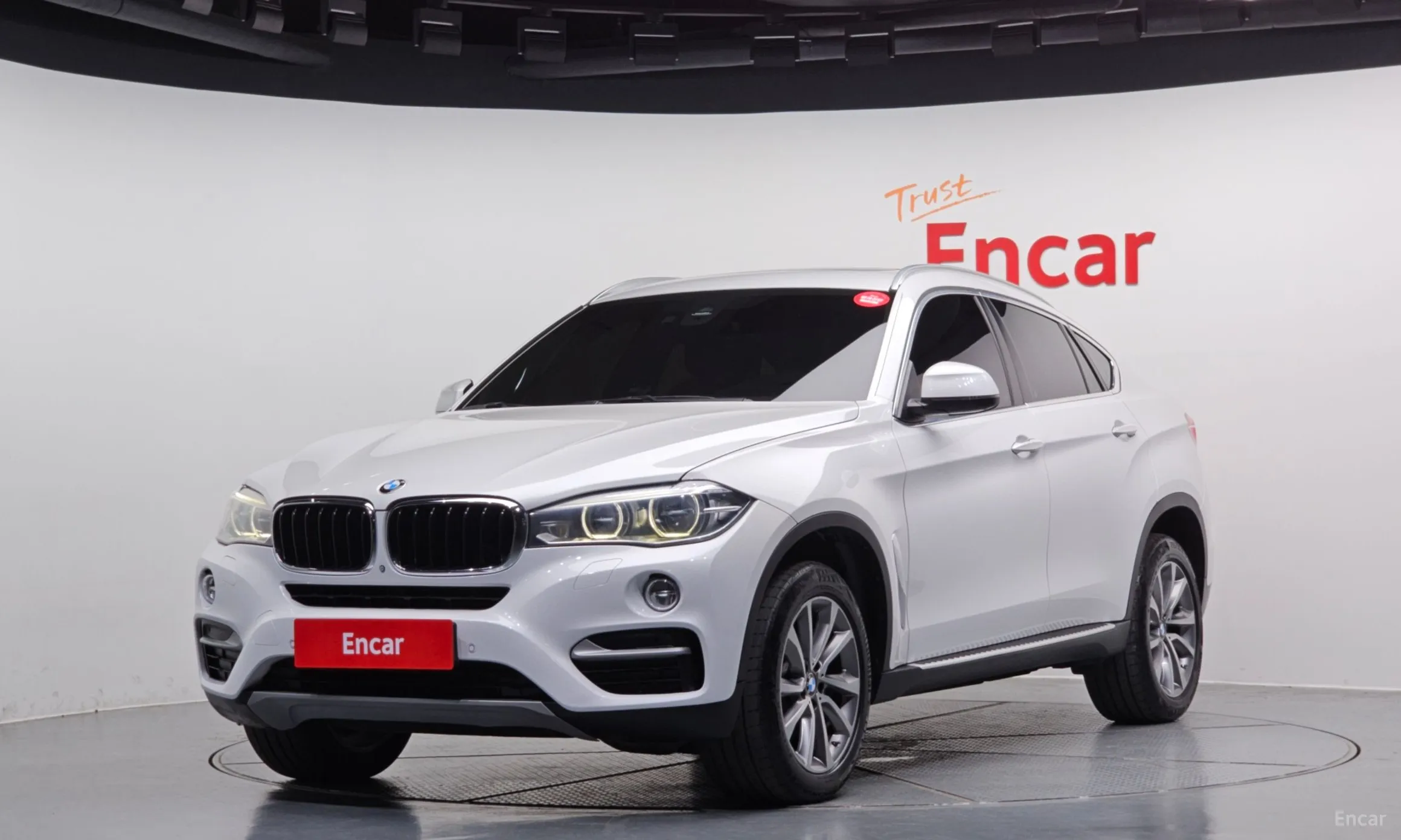 X6 (F16)