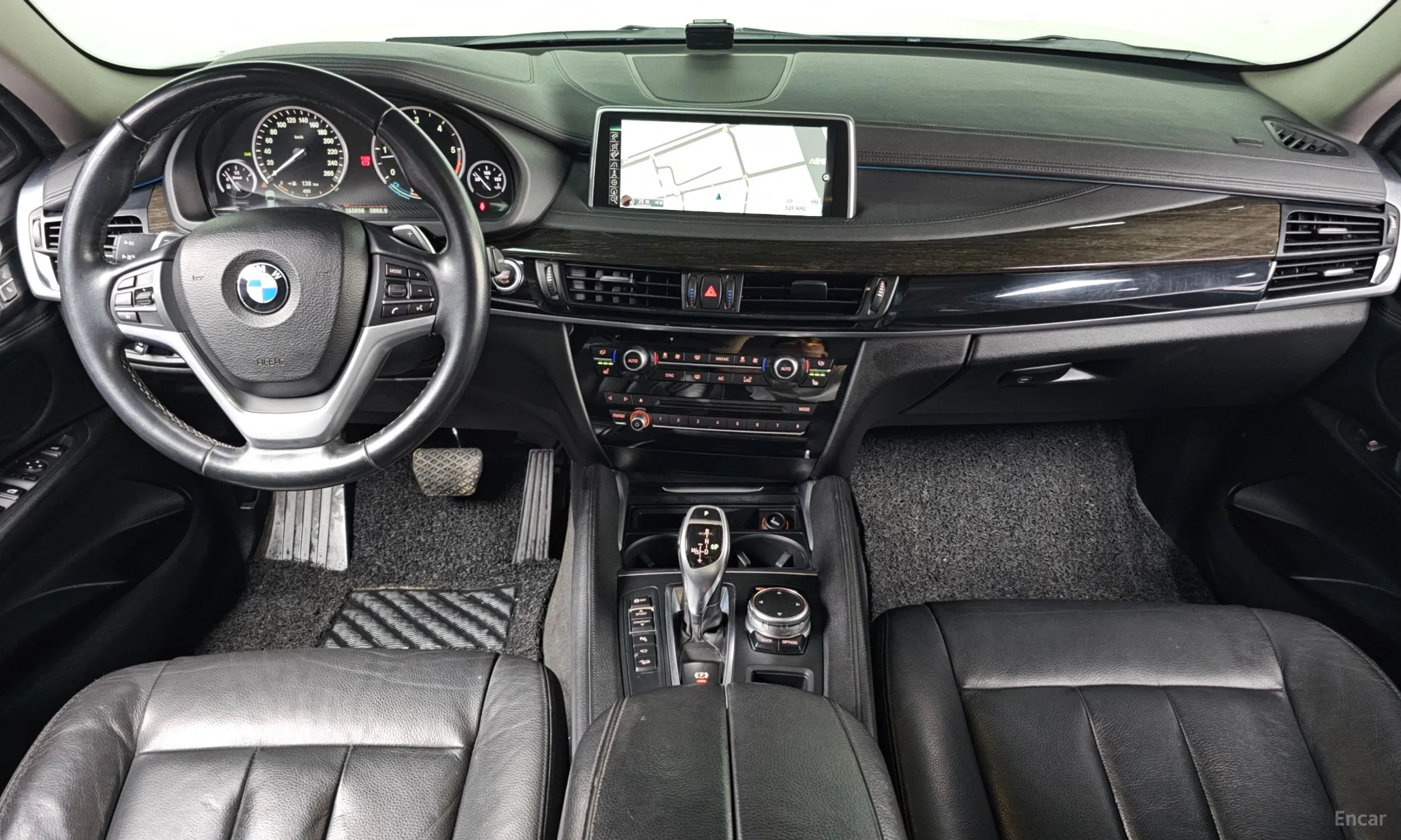 BMW X6 (F16) превью 4