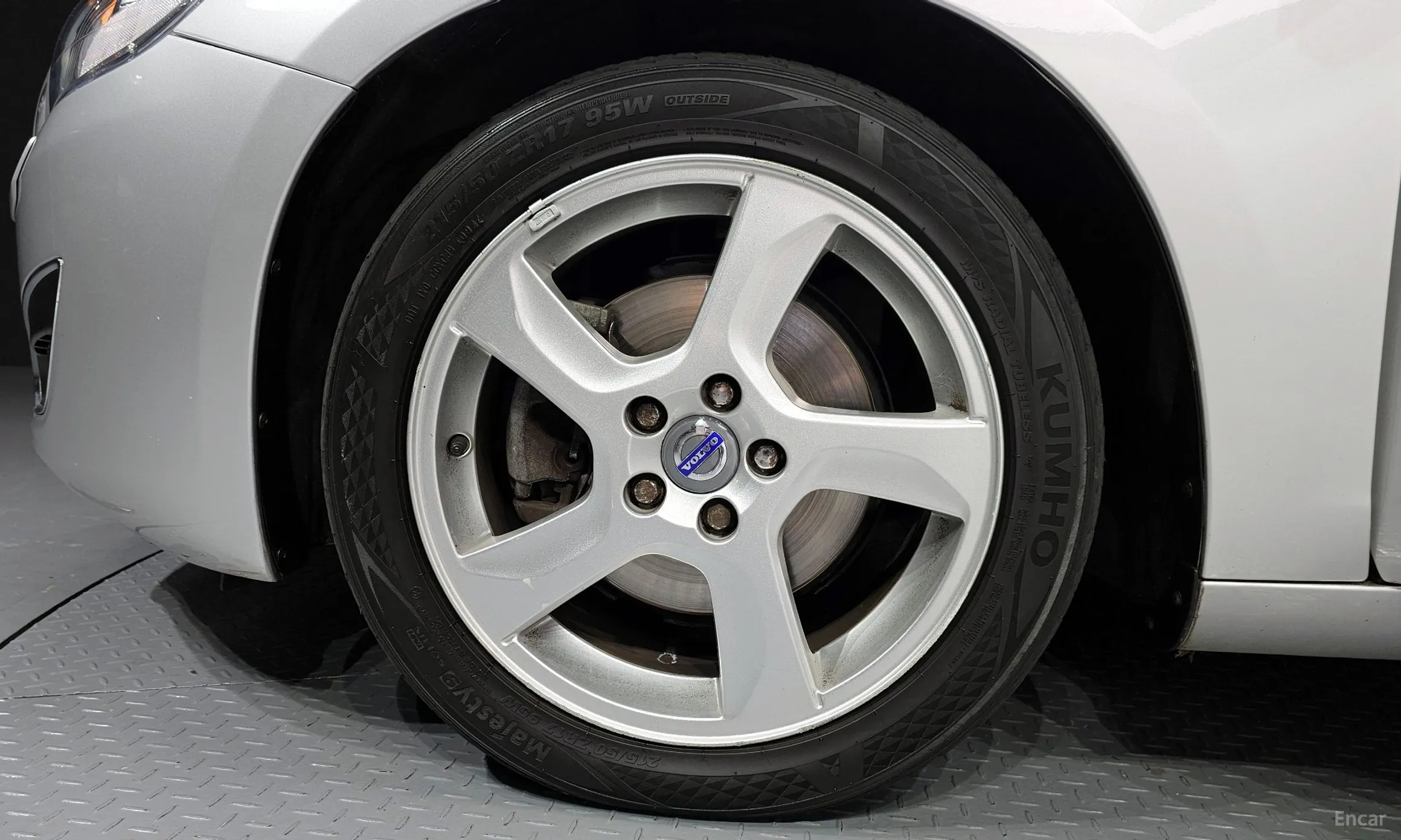 Volvo S60 превью 5