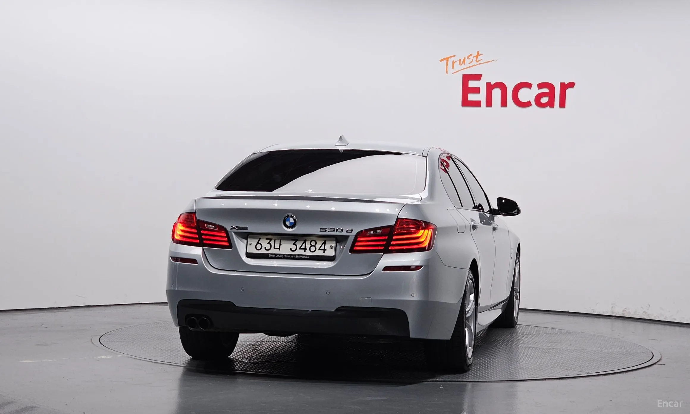 BMW 5 Series (F10) превью 3