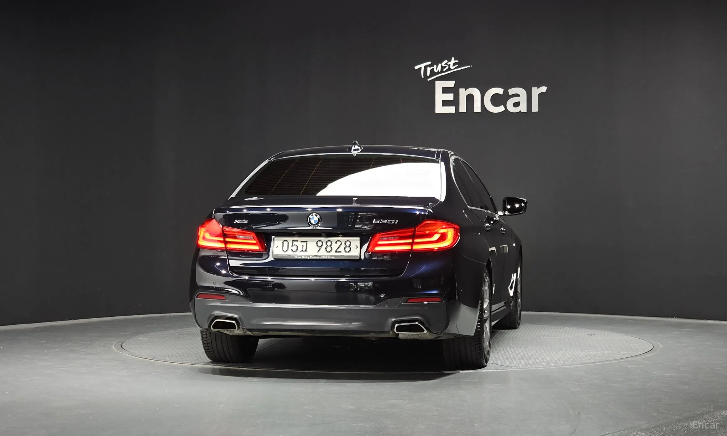 BMW 5 Series (G30) превью 3