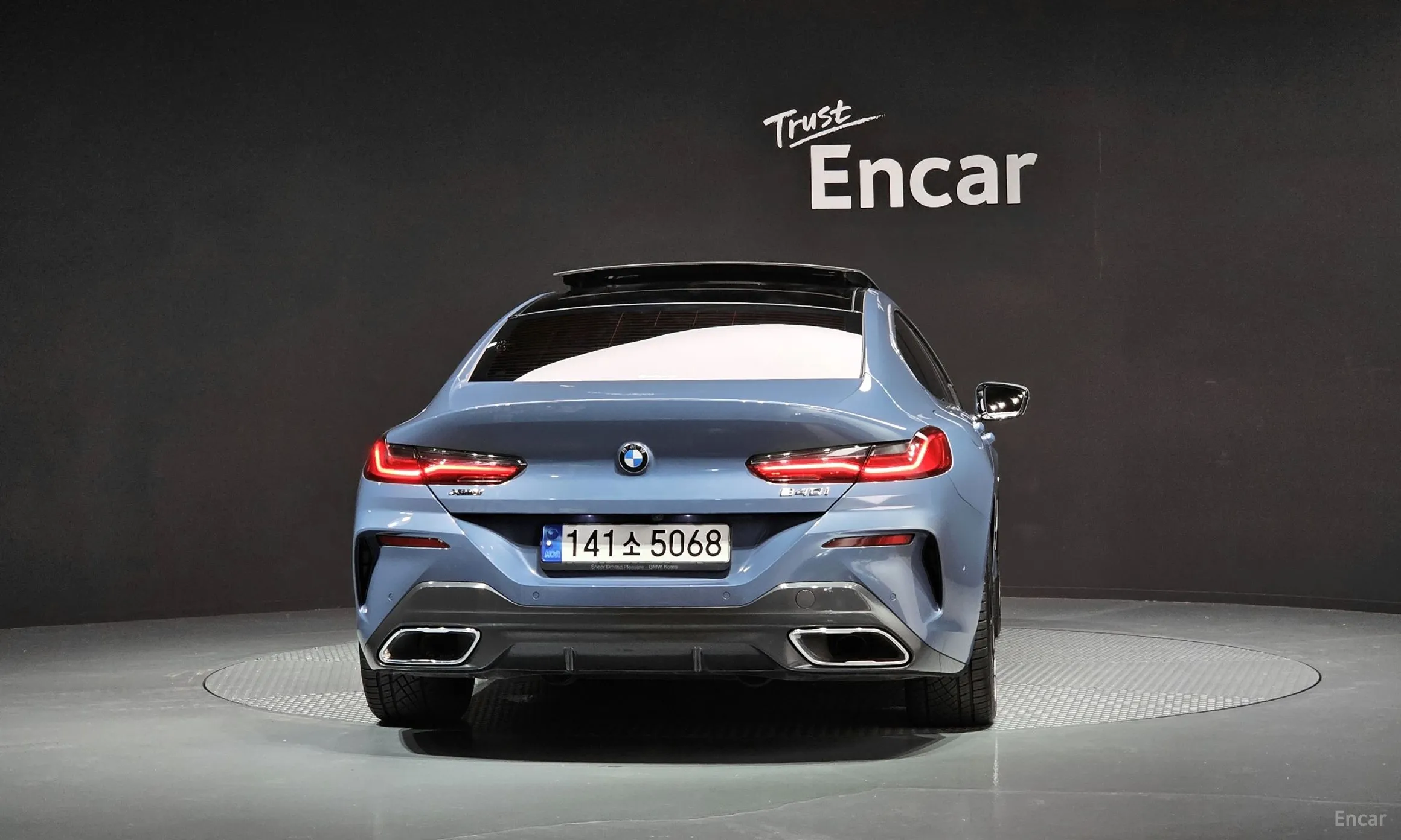 BMW 8-series (G15) превью 3