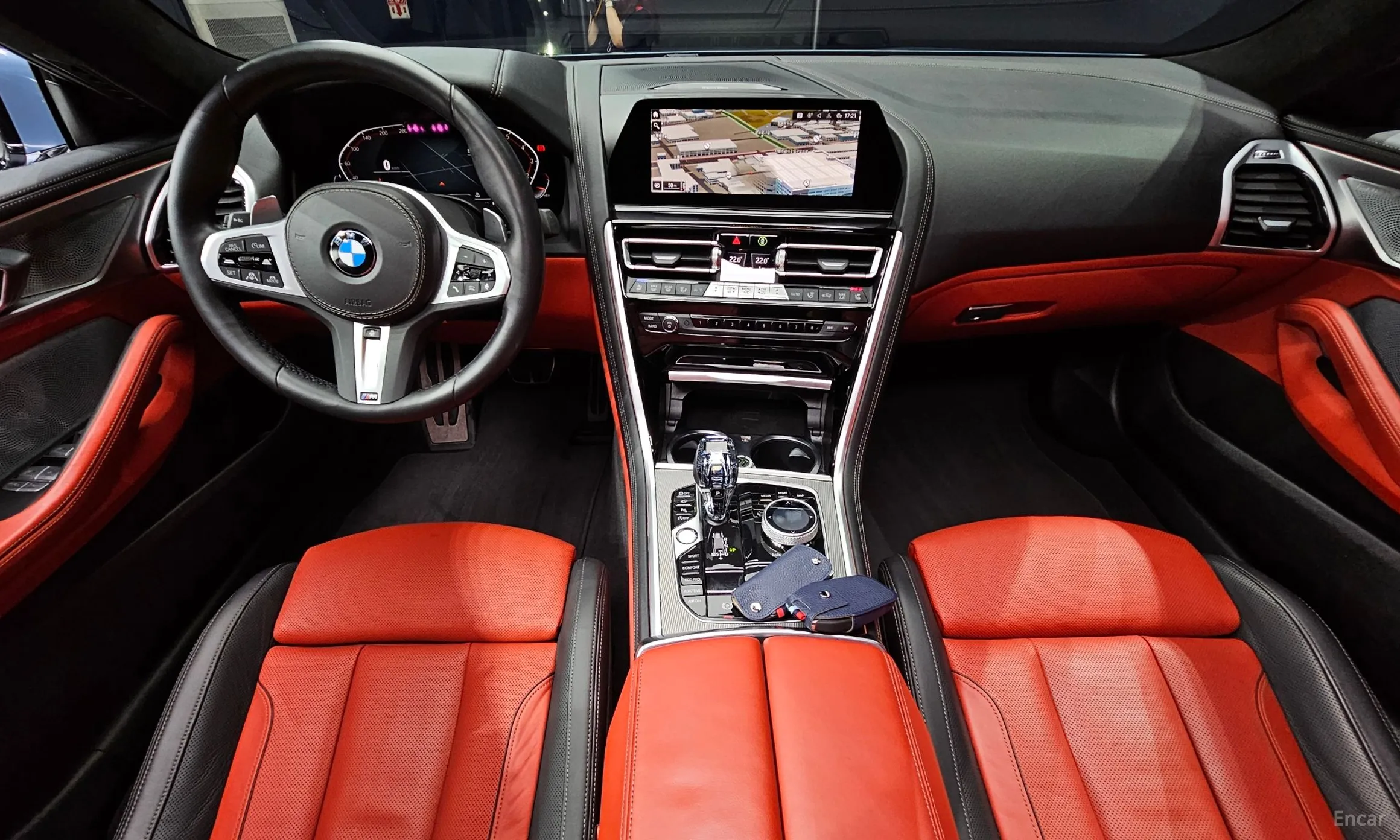 BMW 8-series (G15) превью 4