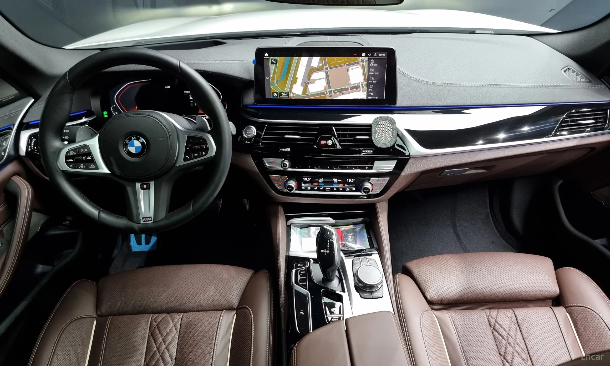 BMW 5 Series (G30) превью 4