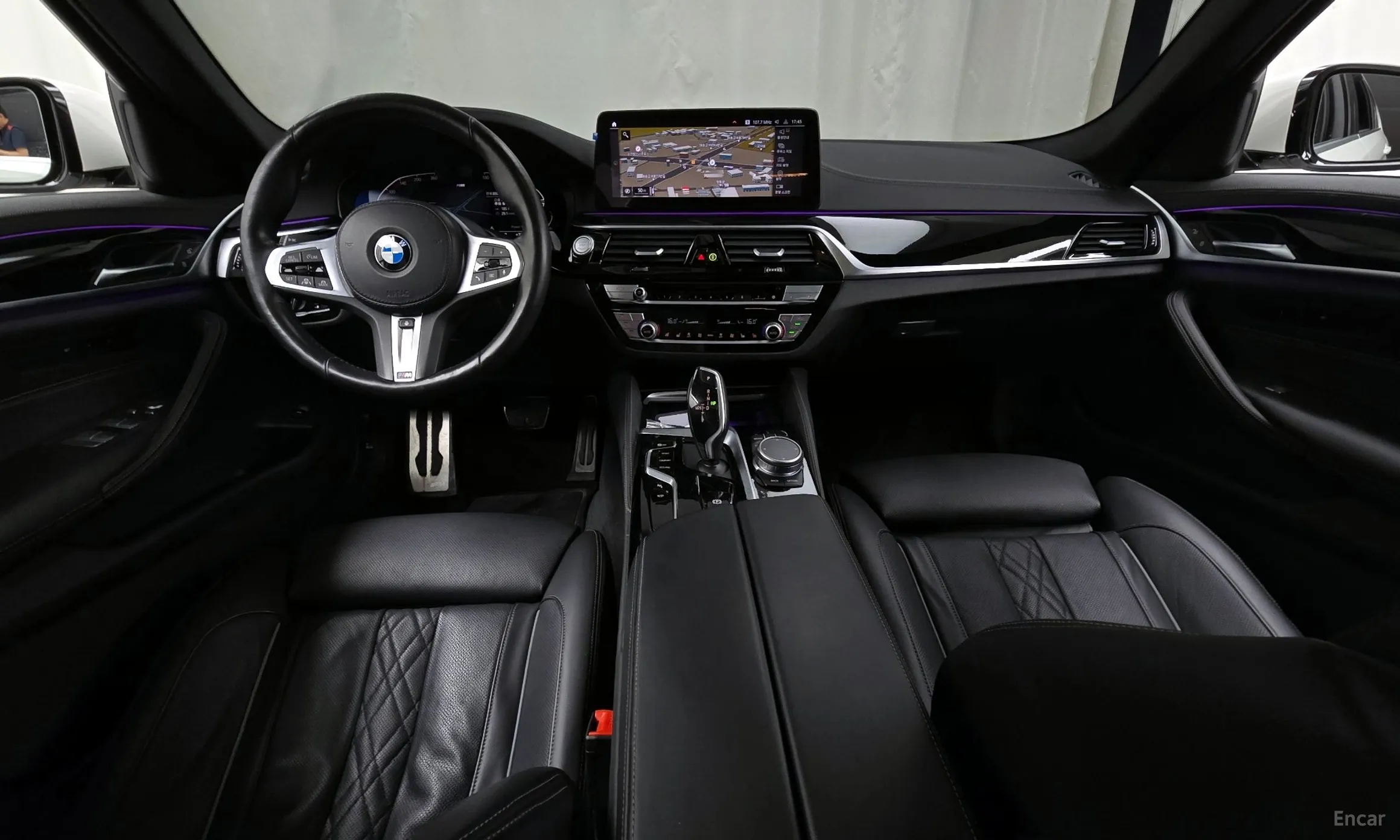 BMW 5 Series (G30) превью 4