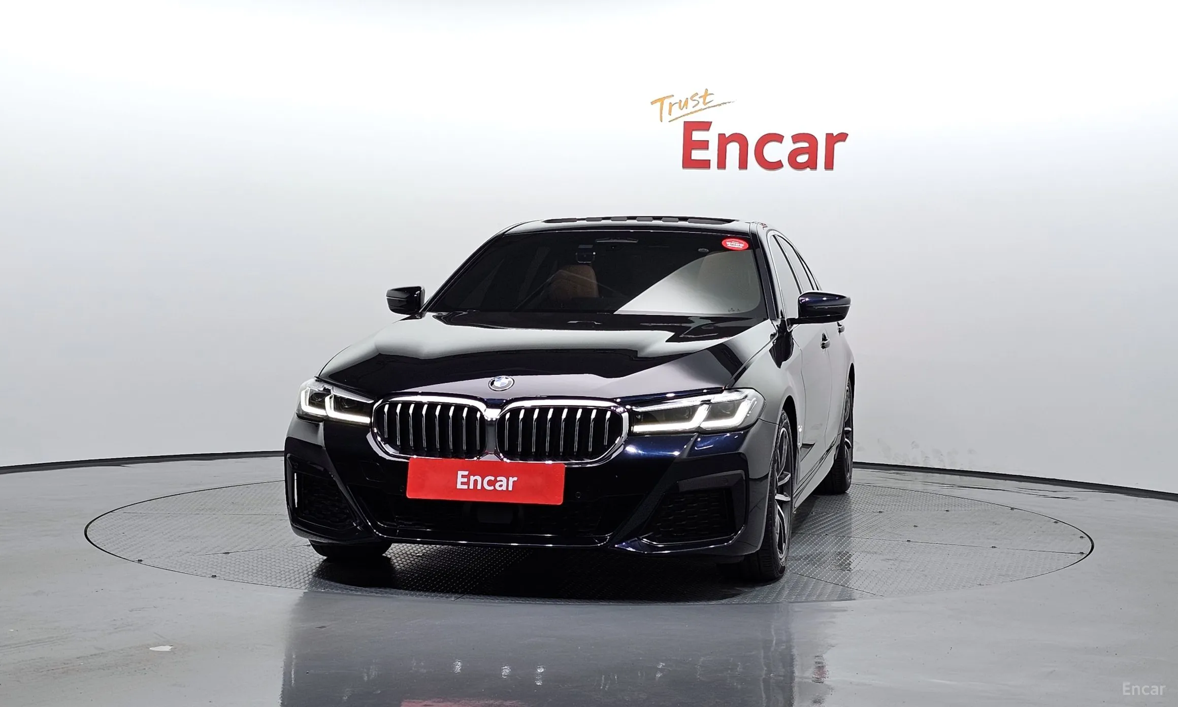 BMW 5 Series (G30) превью 2