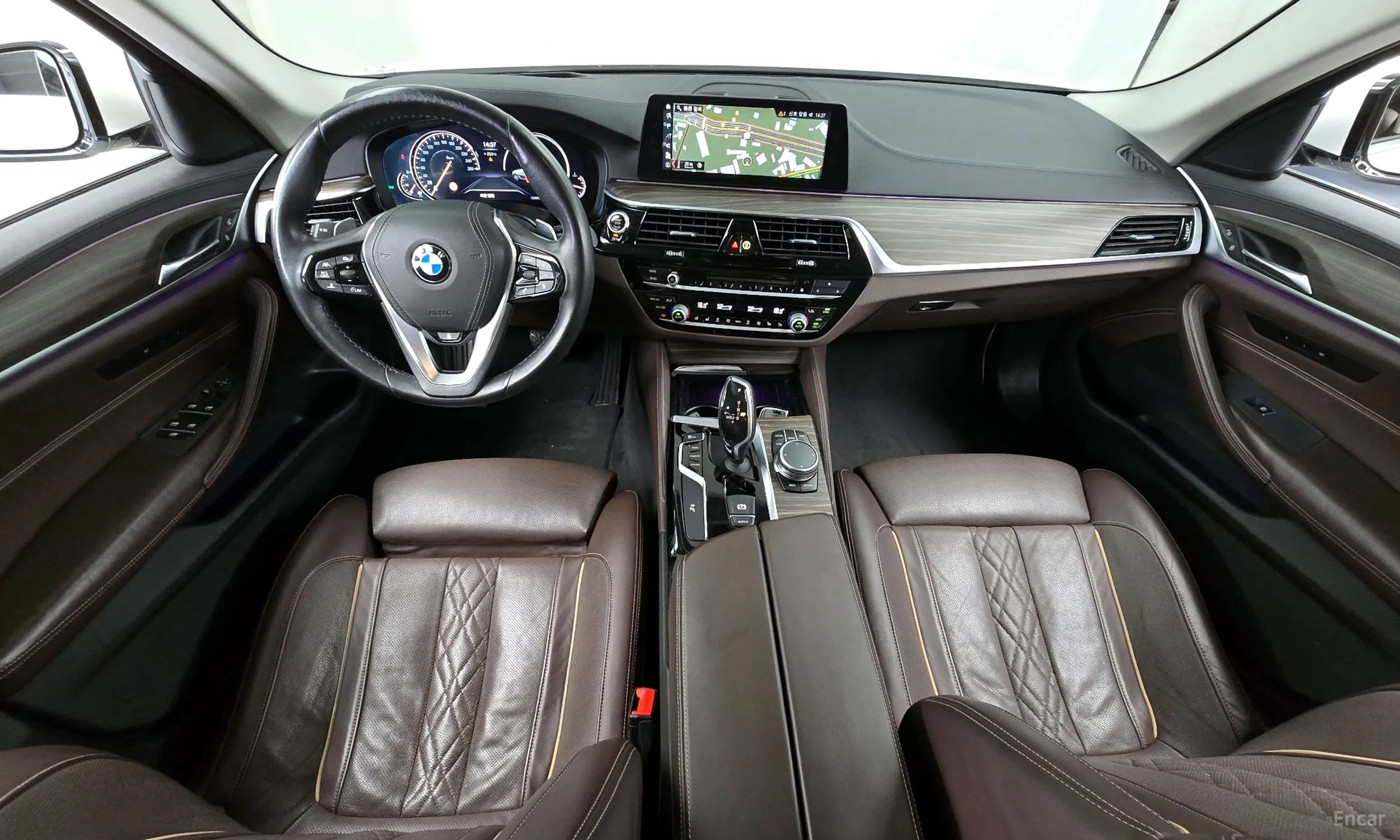BMW 5 Series (G30) превью 4