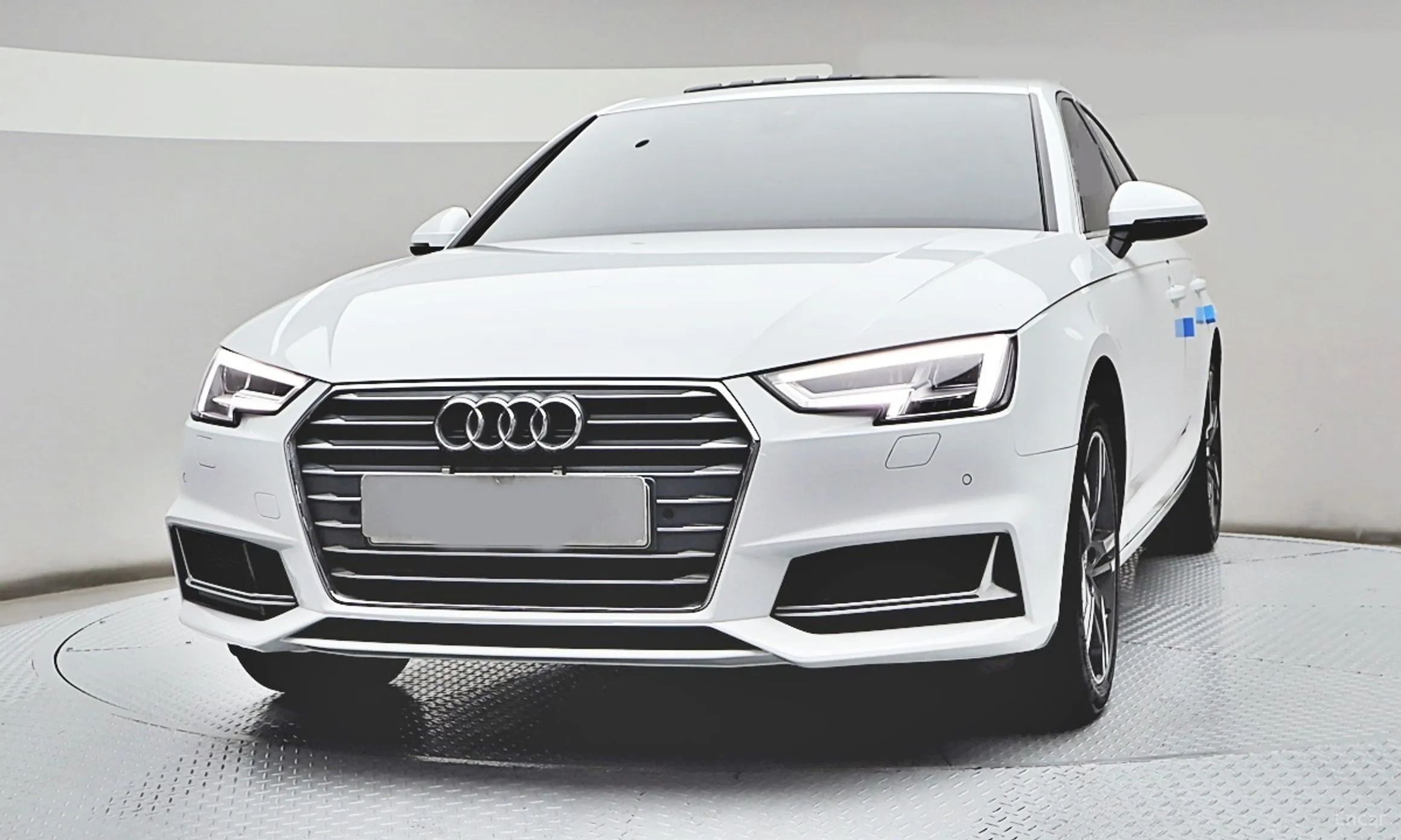 Audi A4 (B9)