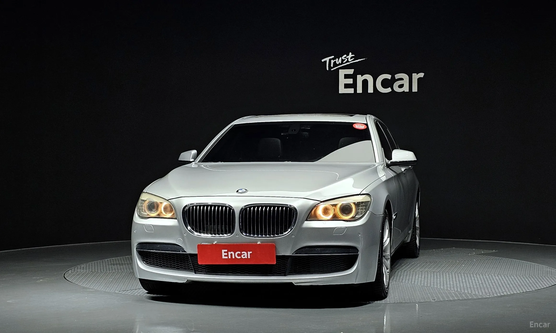 BMW 7 Series (F01)