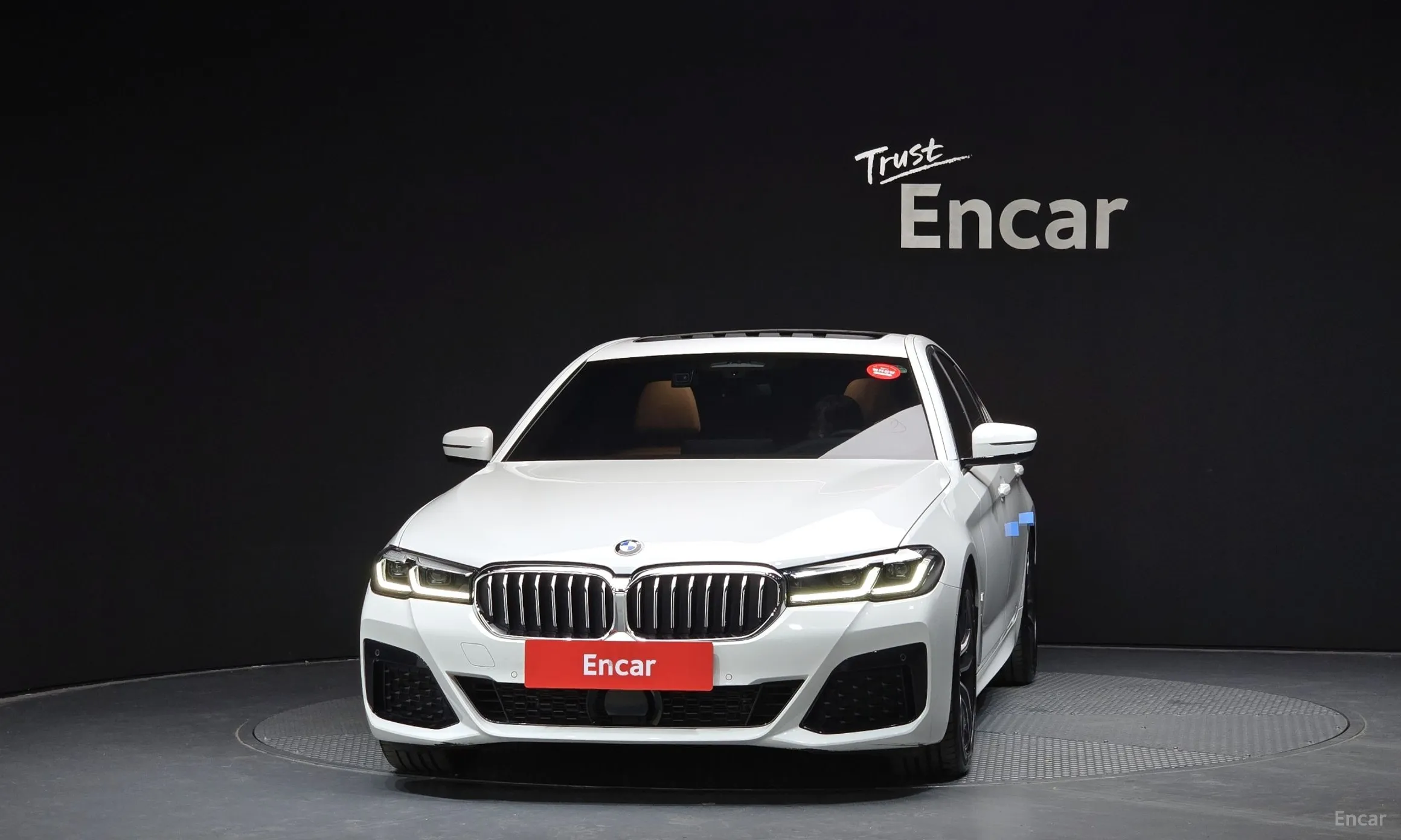BMW 5 Series (G30) превью 2