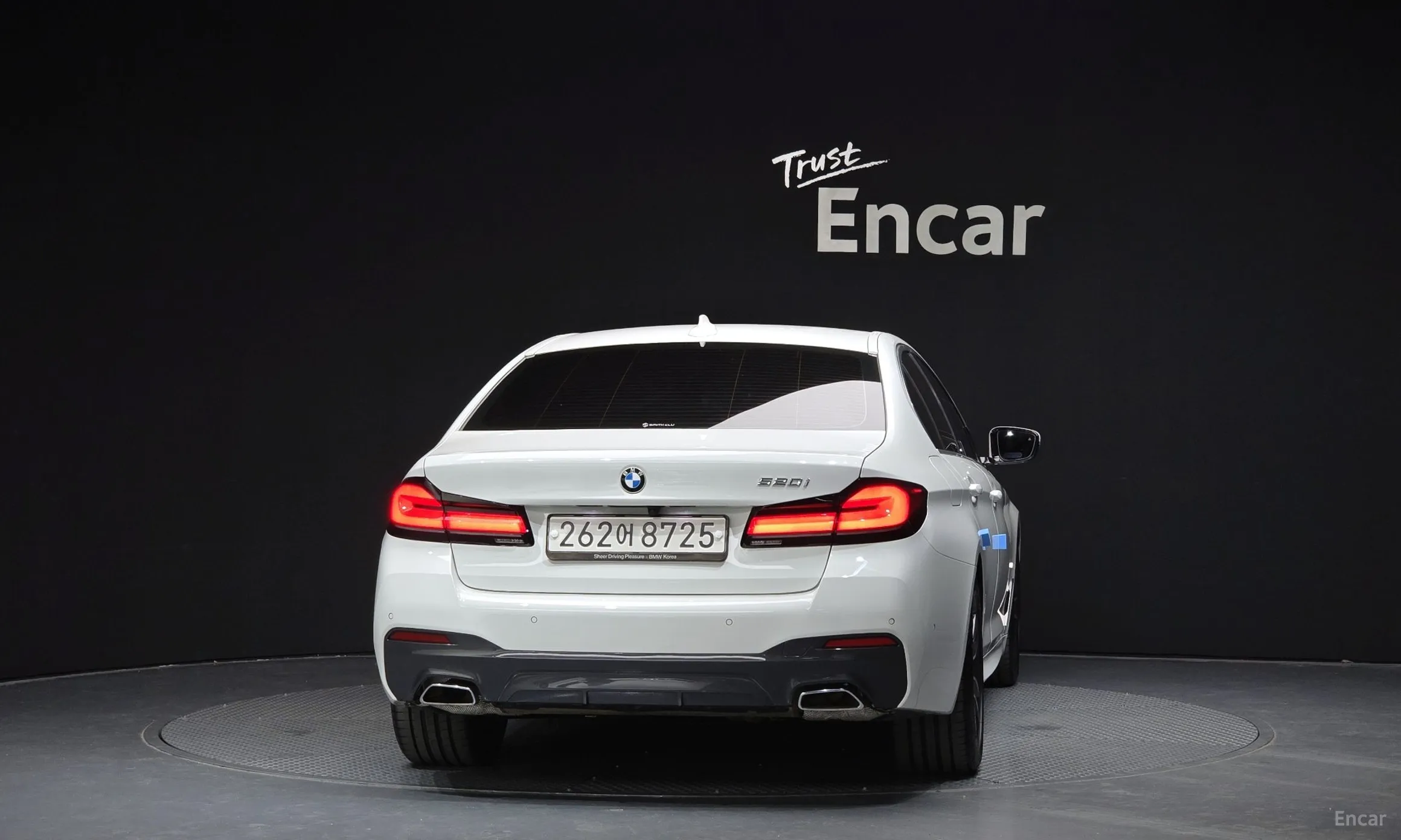 BMW 5 Series (G30) превью 3