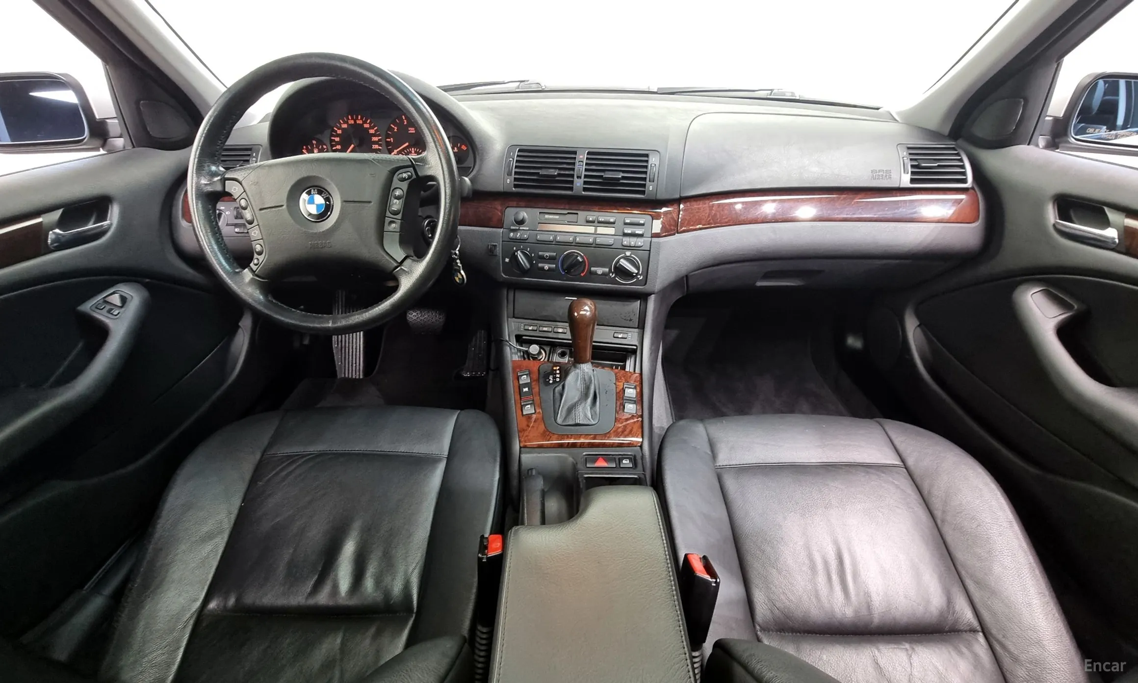 BMW 3 Series превью 4