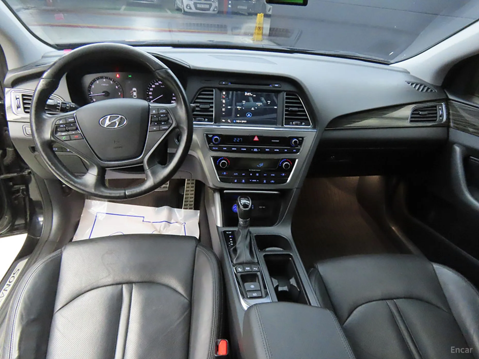 Hyundai LF Sonata превью 4