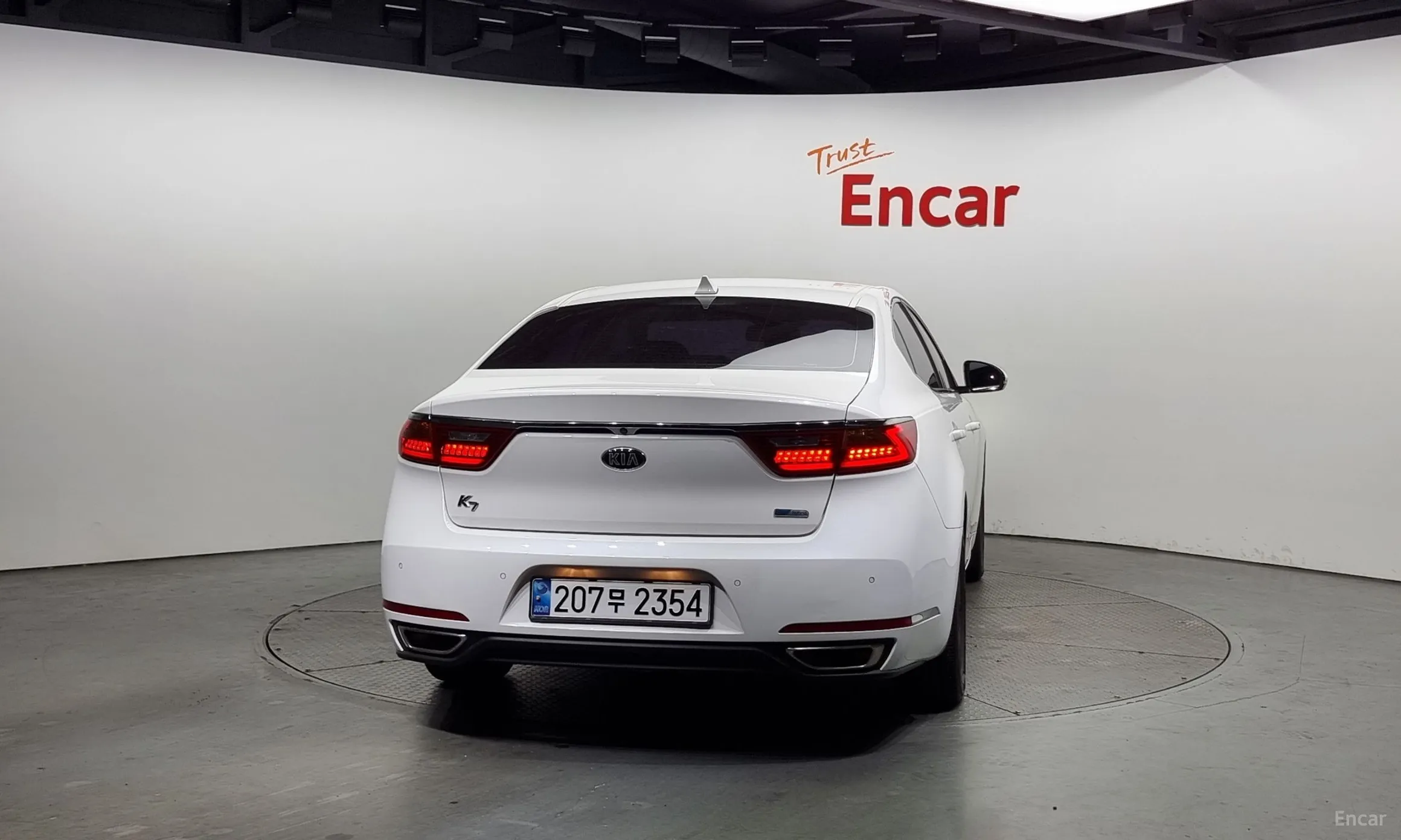 Kia K7 Hybrid превью 3