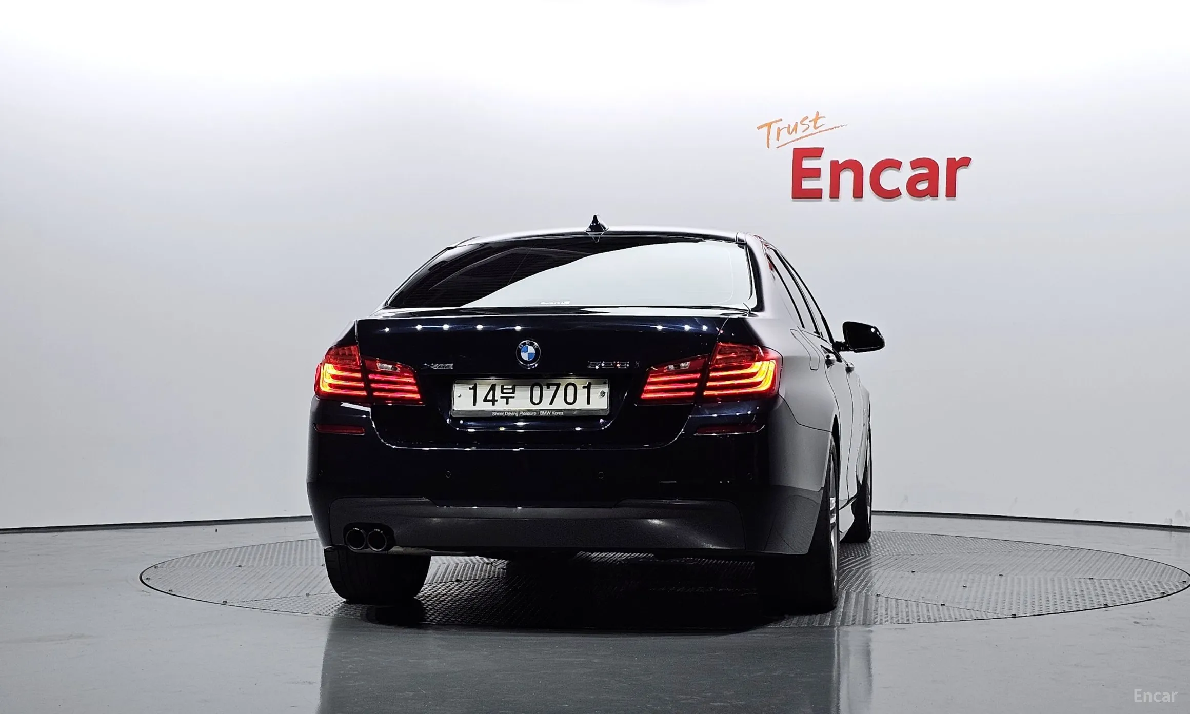 BMW 5 Series (F10) превью 3