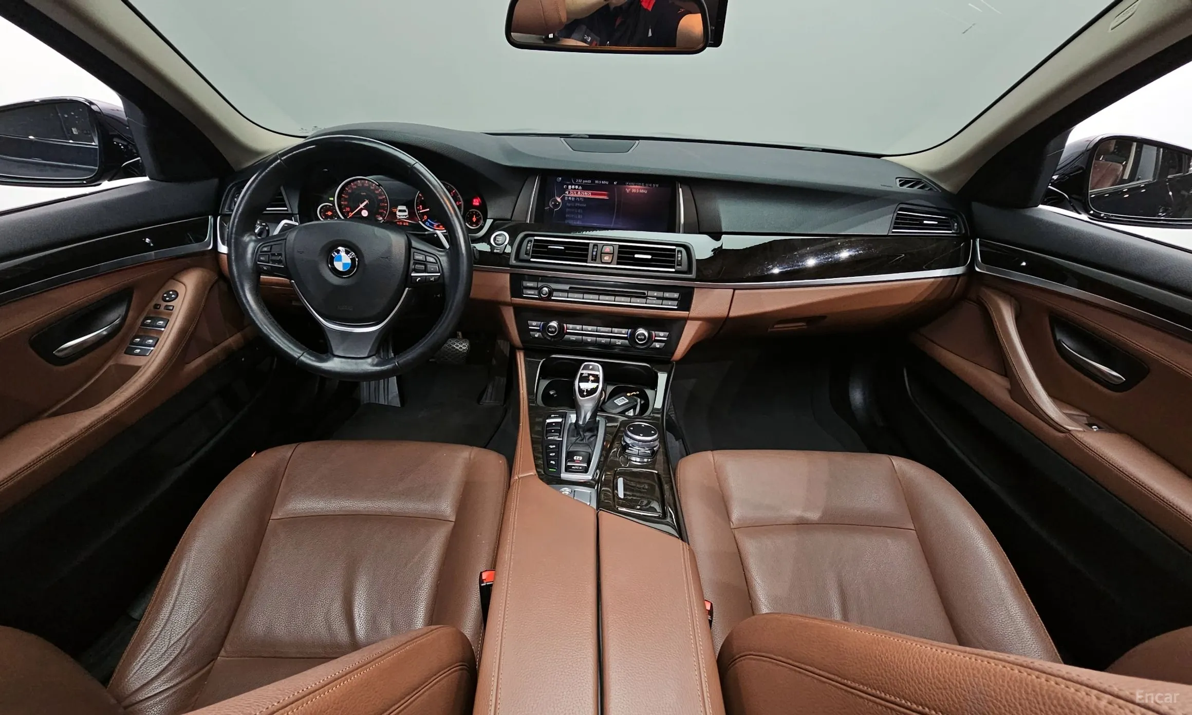 BMW 5 Series (F10) превью 4