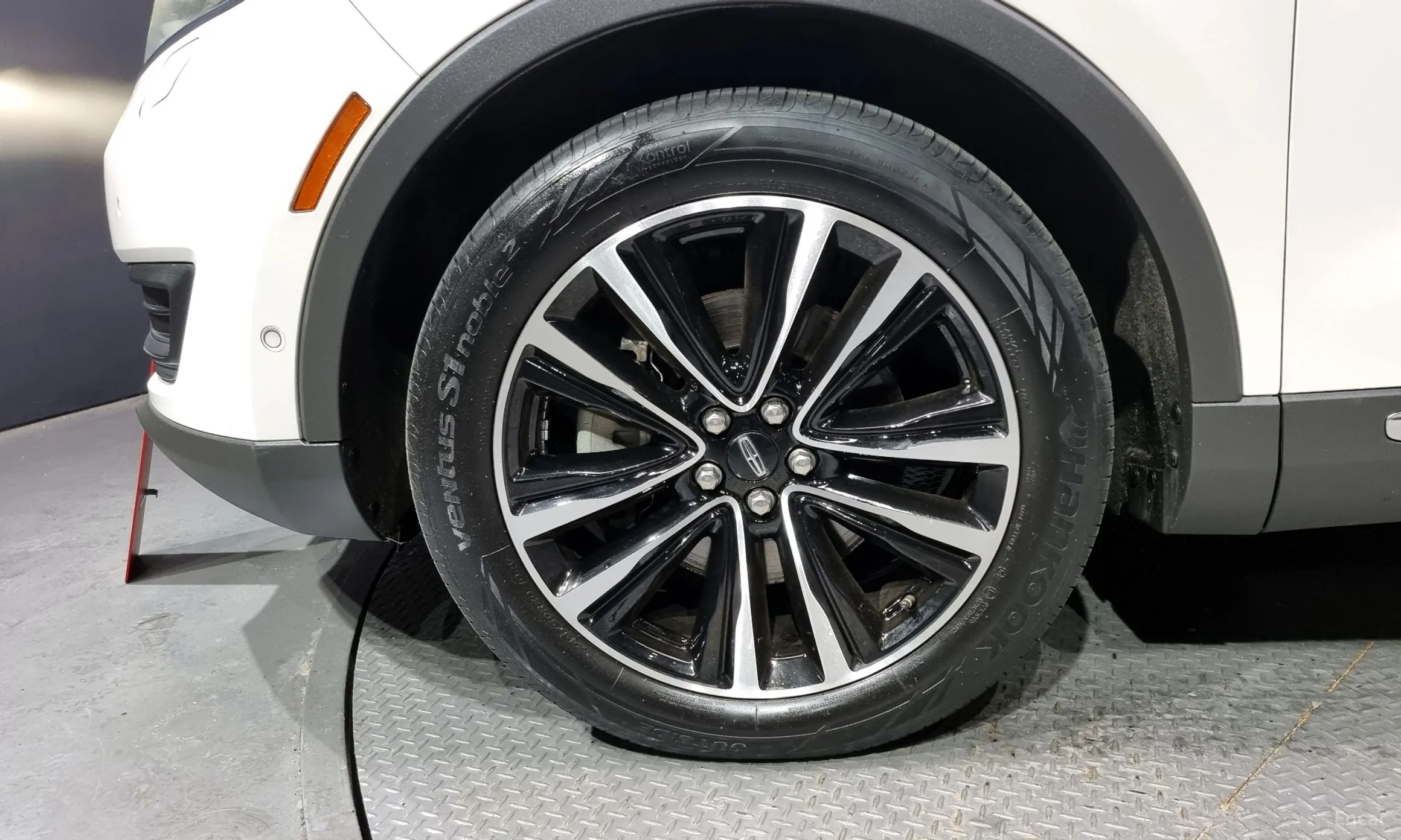 Lincoln MKX 2nd Generation превью 5