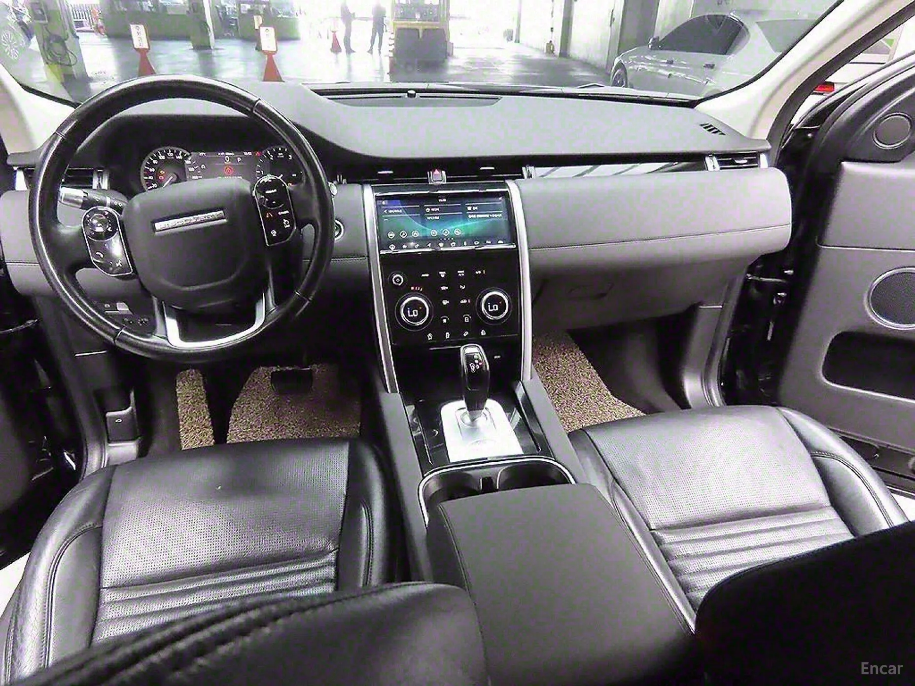 Land Rover Discovery Sports превью 4