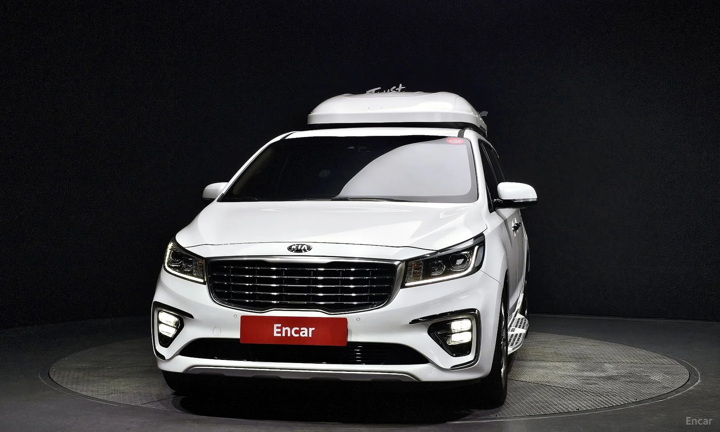 Kia Carnival превью 2