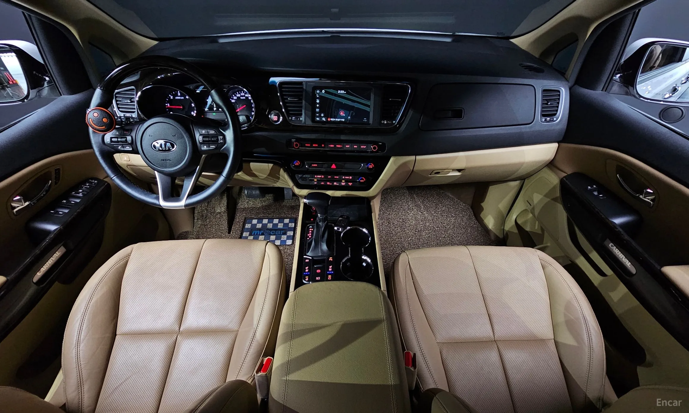 Kia Carnival превью 4