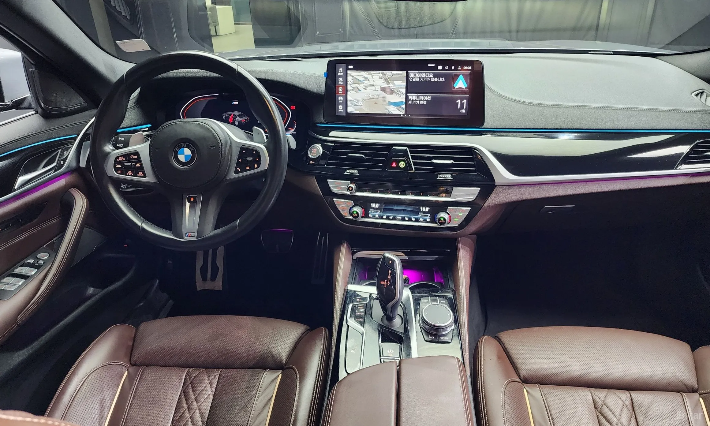 BMW 5 Series (G30) превью 4