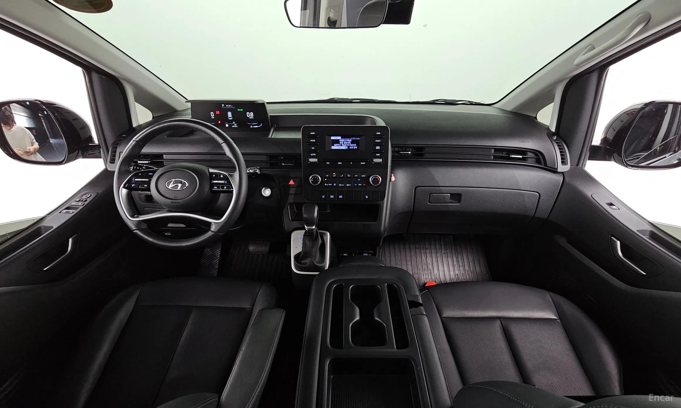 Hyundai Staria превью 4