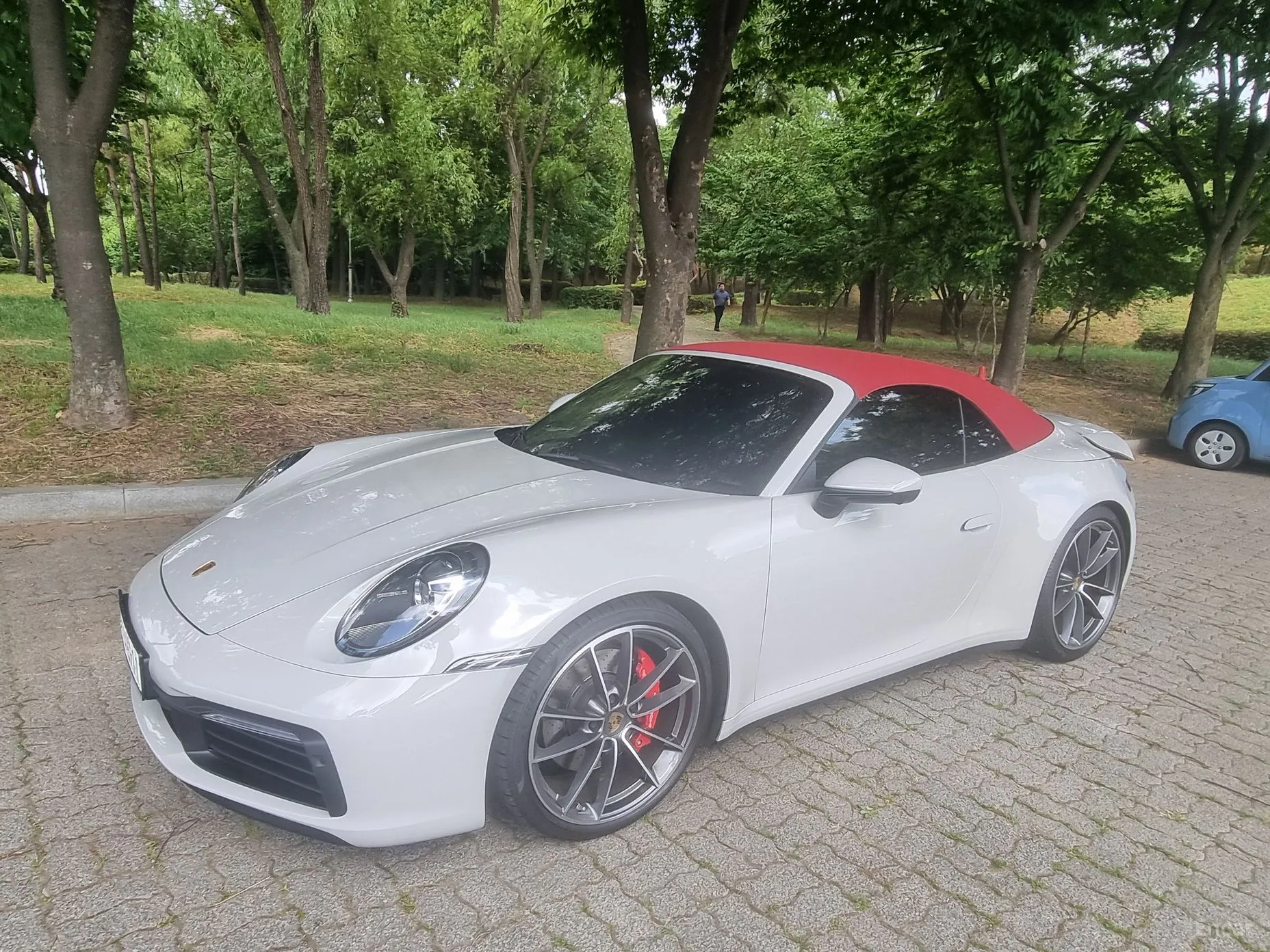 Porsche 911 (992)