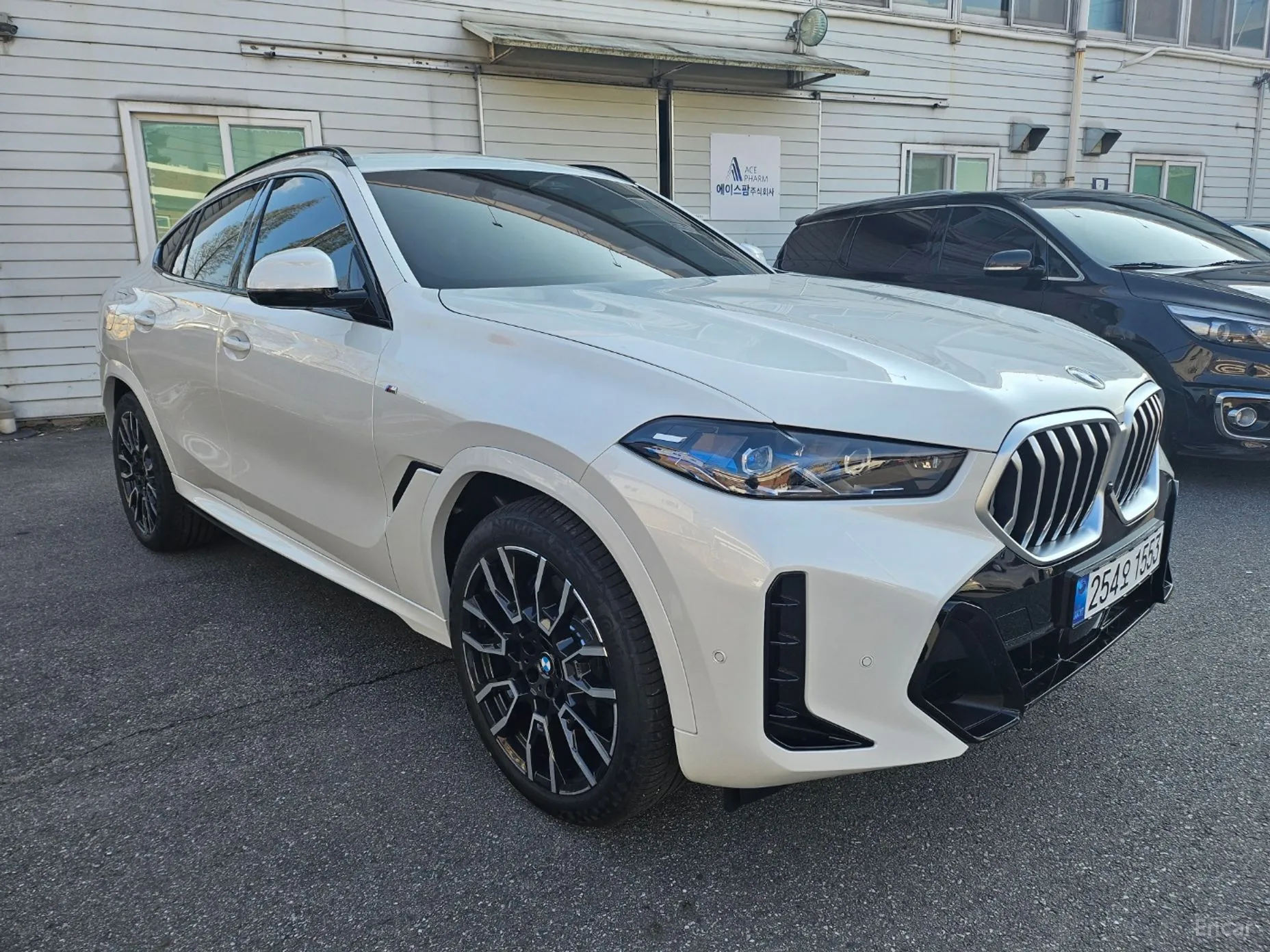 X6 (G06)