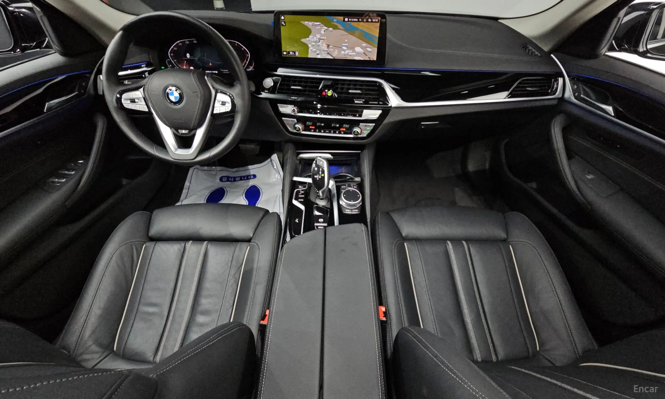 BMW 5 Series (G30) превью 4