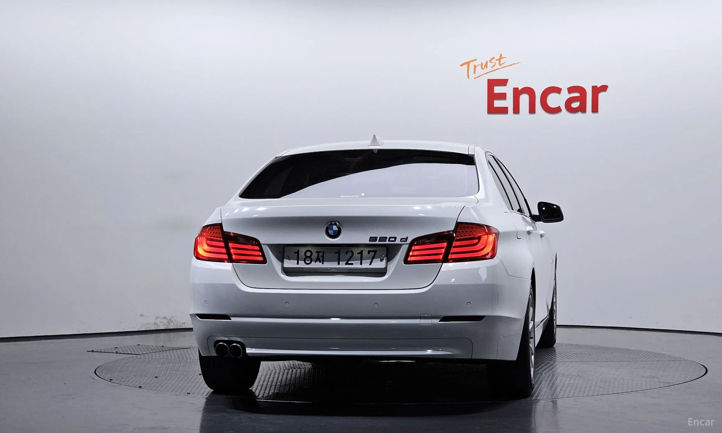 BMW 5 Series (F10) превью 3