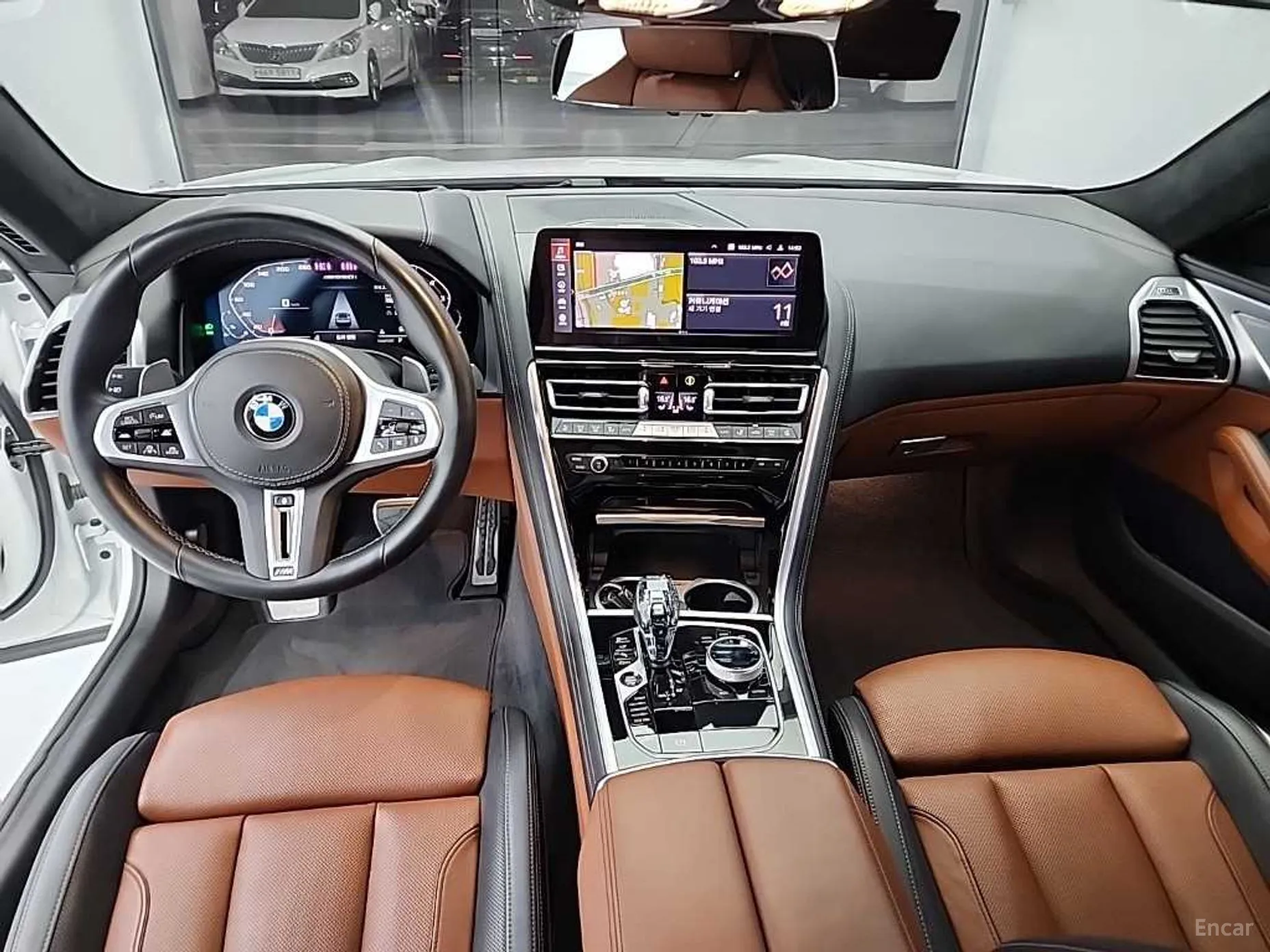 BMW 8-series (G15) превью 4