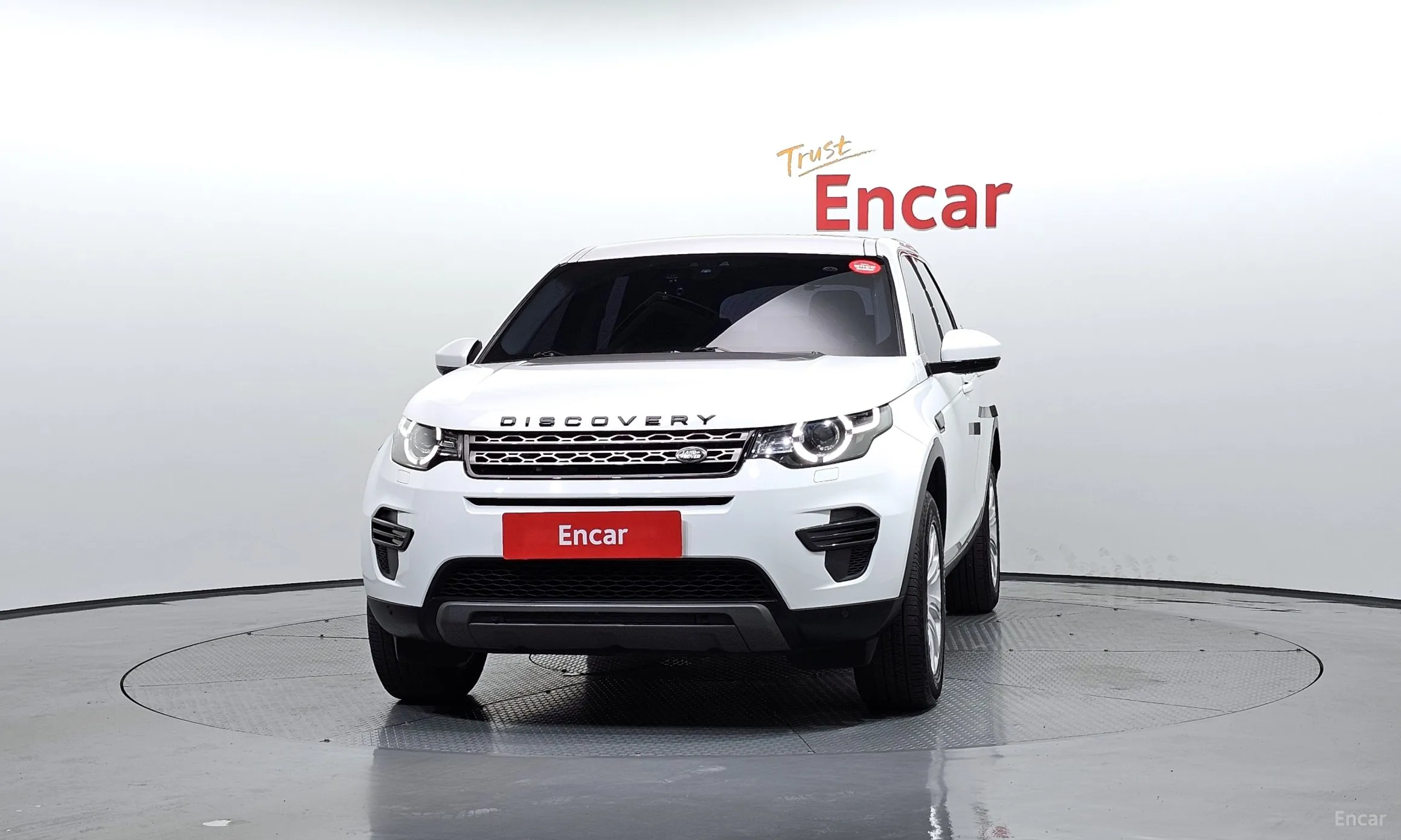 Land Rover Discovery Sports превью 2