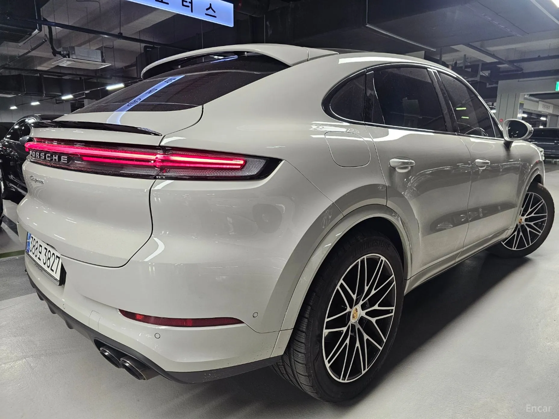 Porsche Cayenne (PO536) превью 3