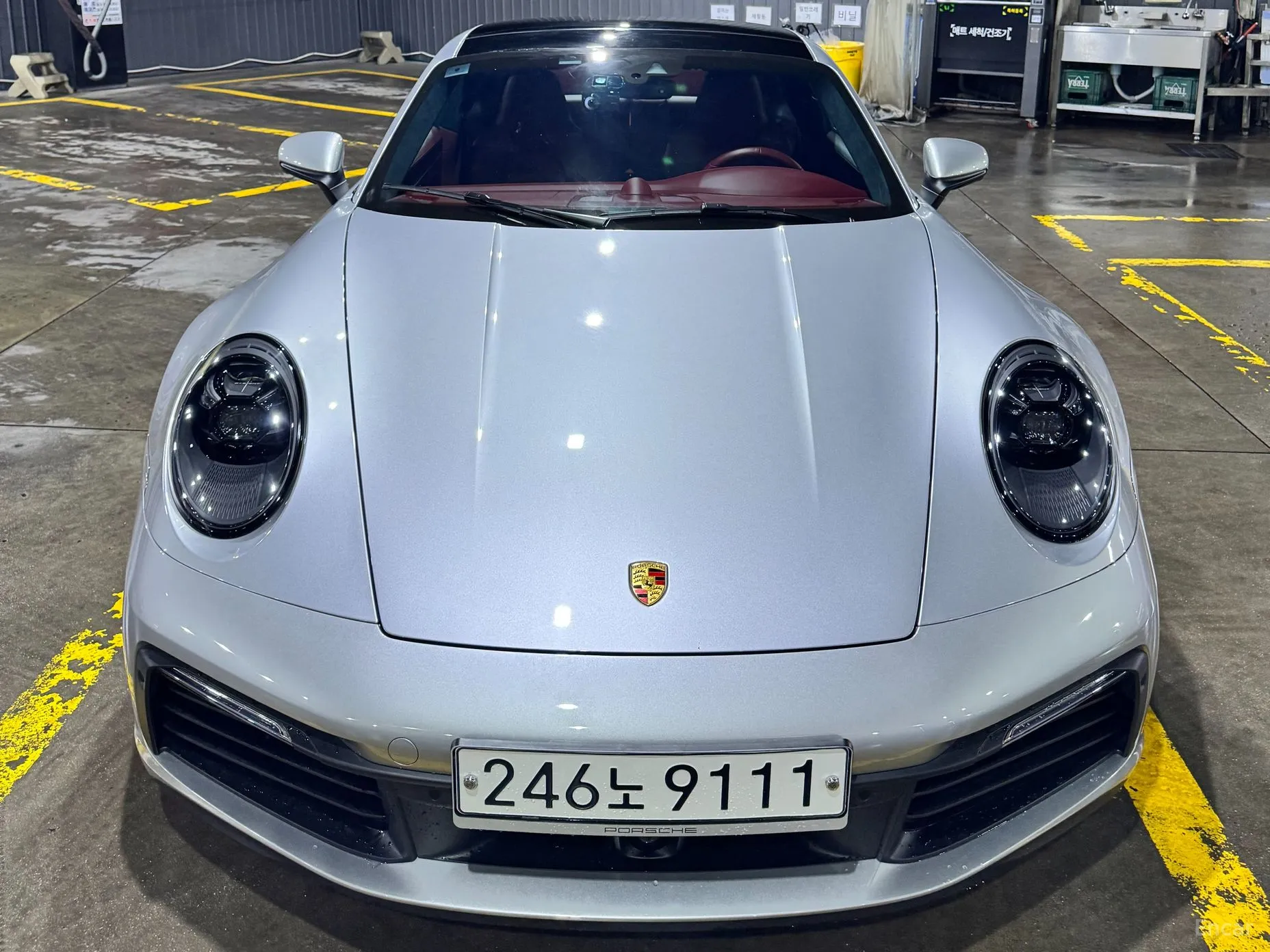 Porsche 911 (992)