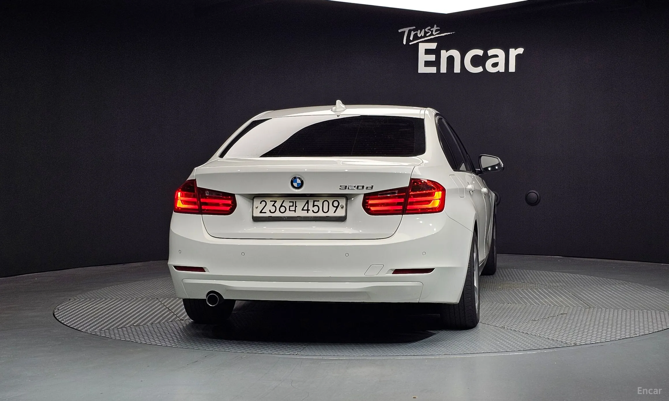 BMW 3 Series (F30) превью 3