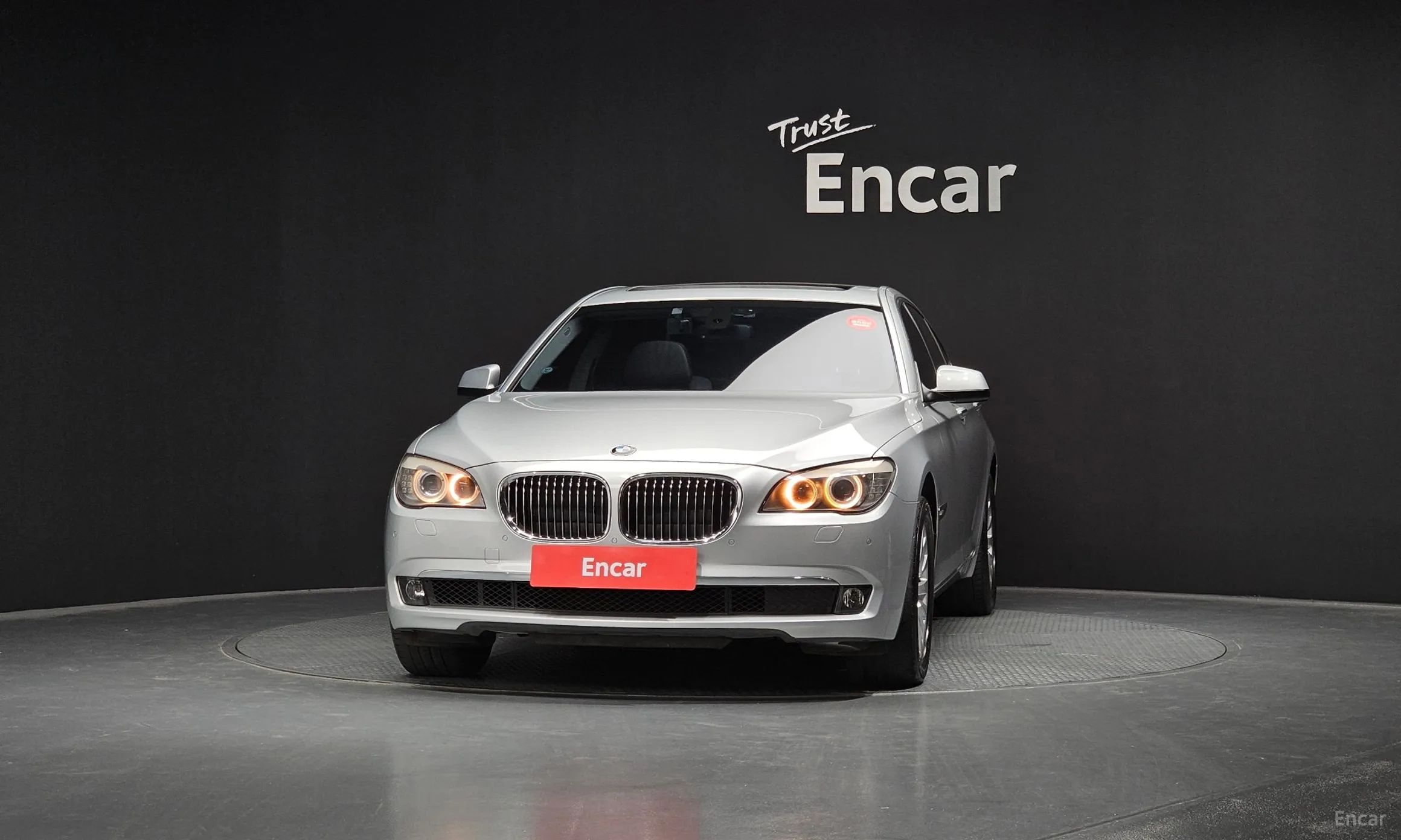 BMW 7 Series (F01)