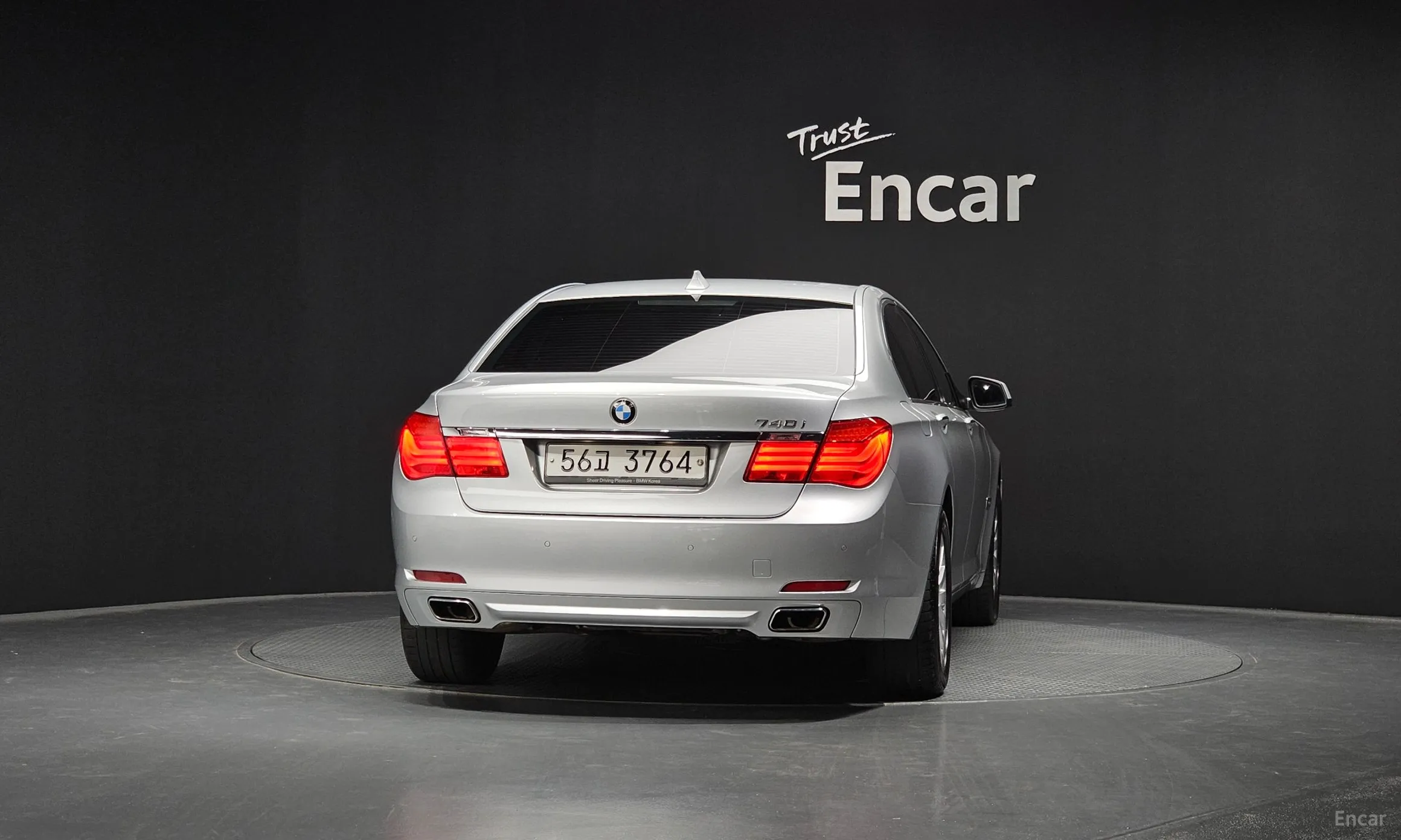 BMW 7 Series (F01) превью 3