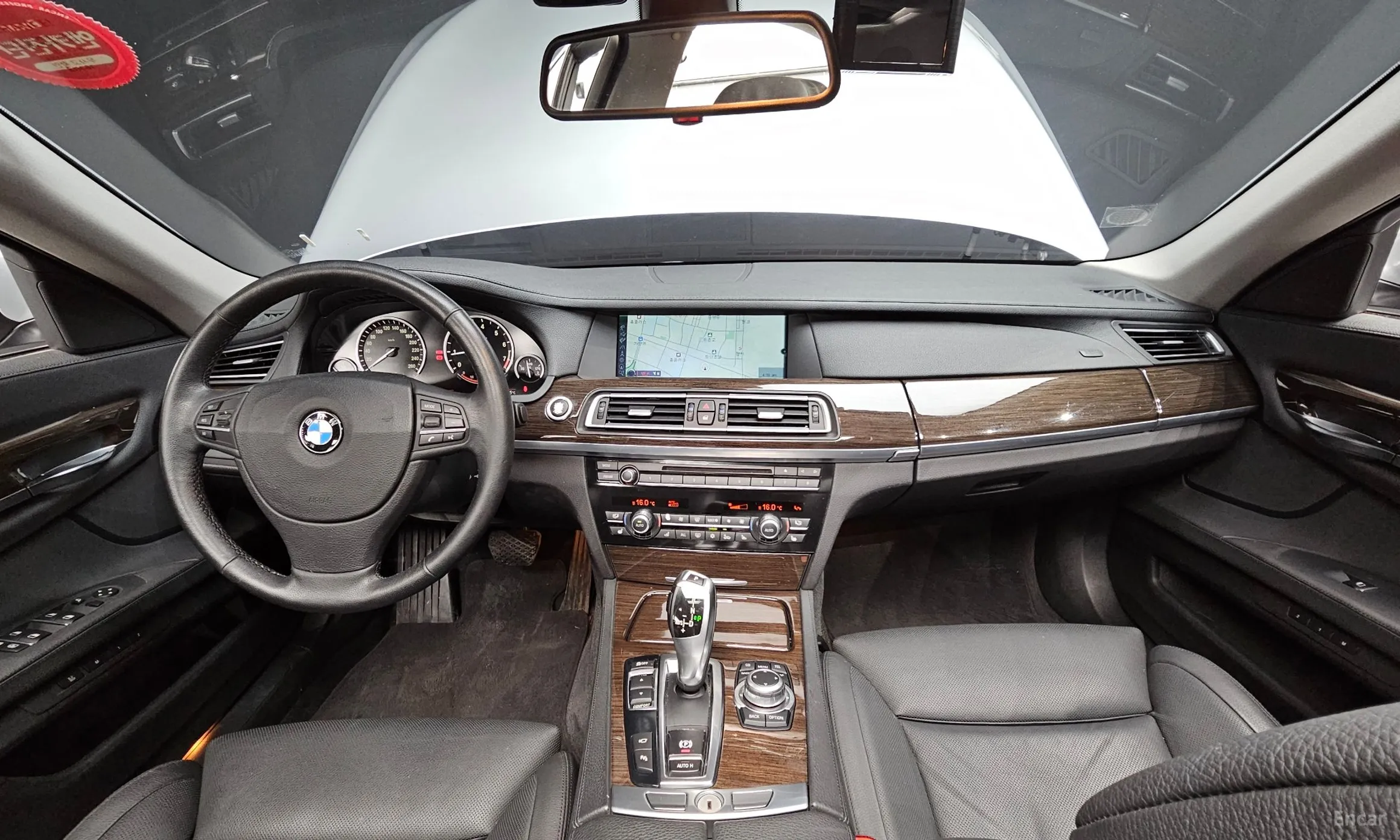 BMW 7 Series (F01) превью 4