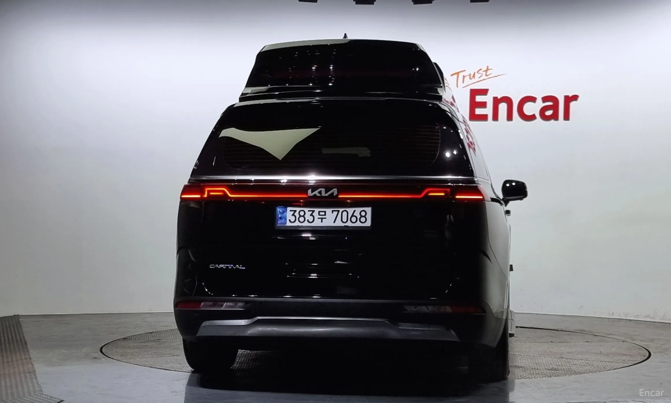 Kia Carnival Gen 4 превью 3