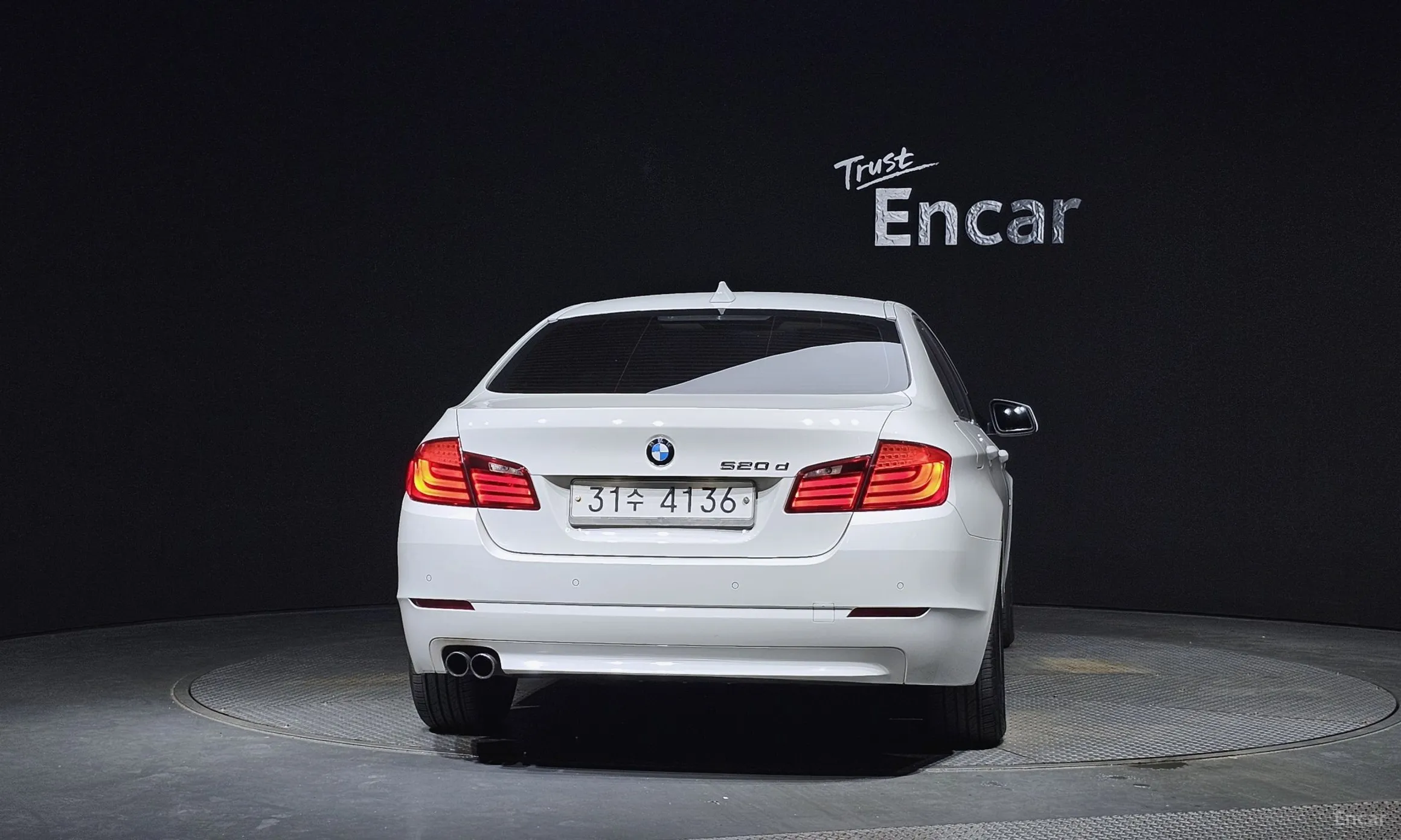 BMW 5 Series (F10) превью 3