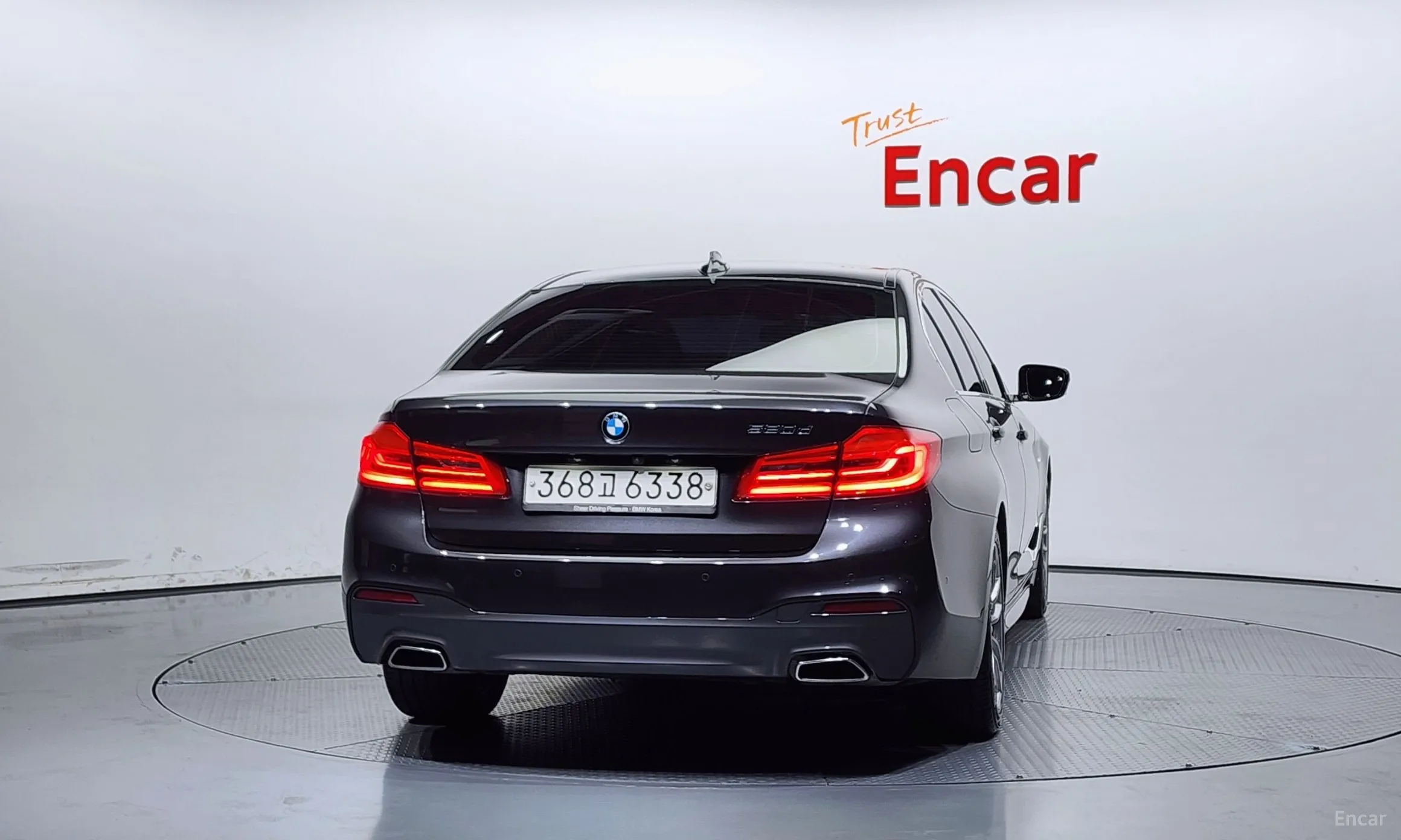 BMW 5 Series (G30) превью 3