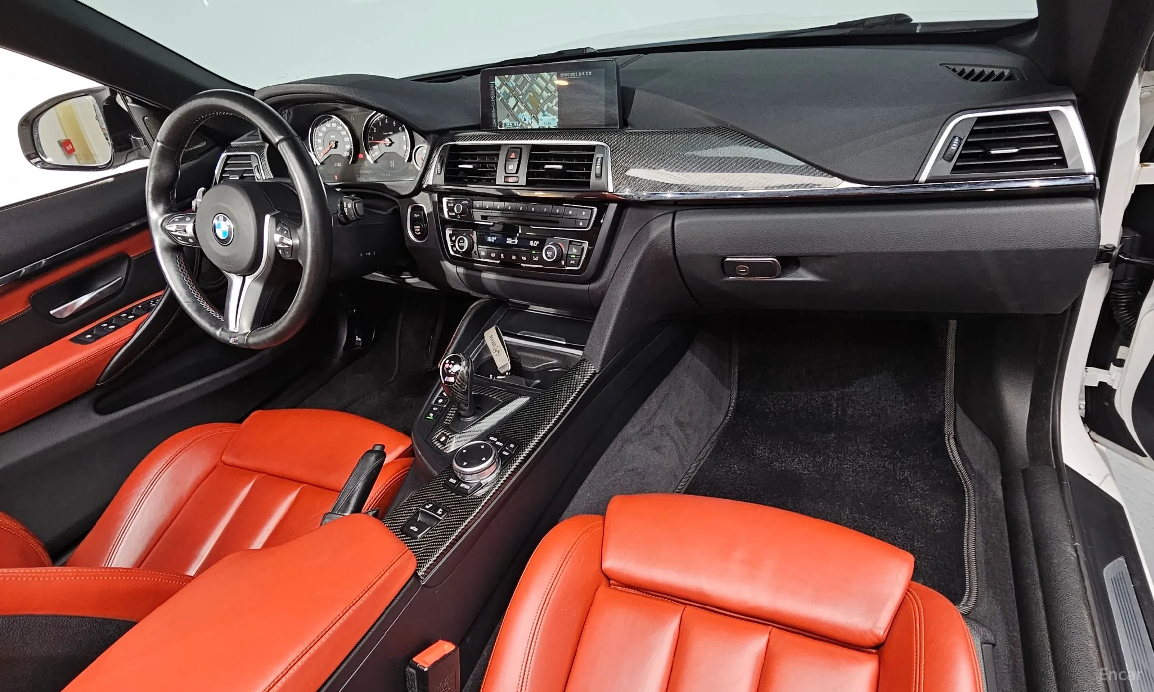 BMW M4 (F82) превью 4