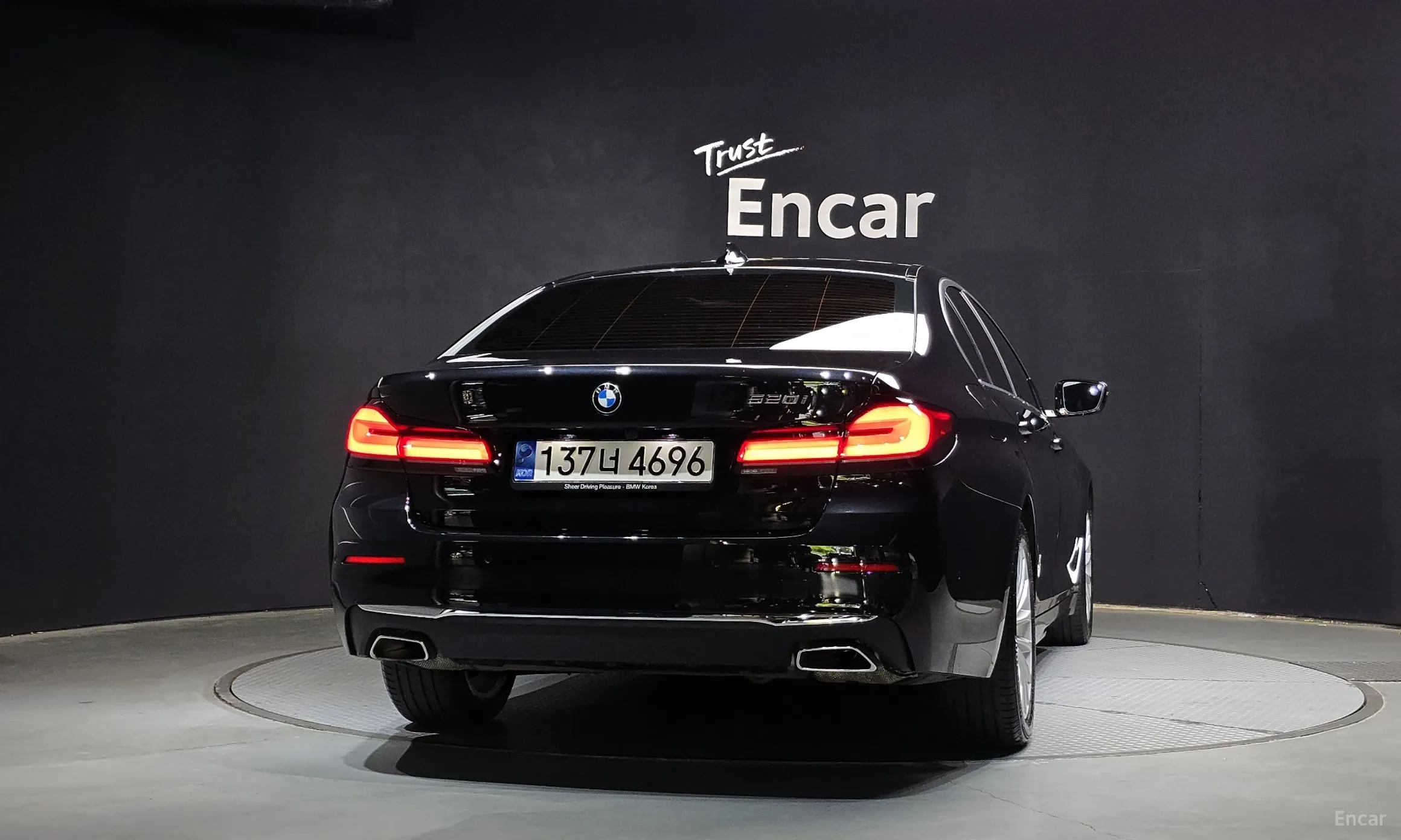 BMW 5 Series (G30) превью 3