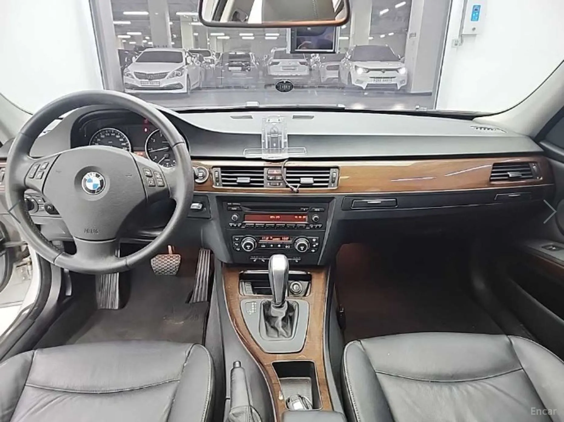 BMW 3 Series (E90) превью 4