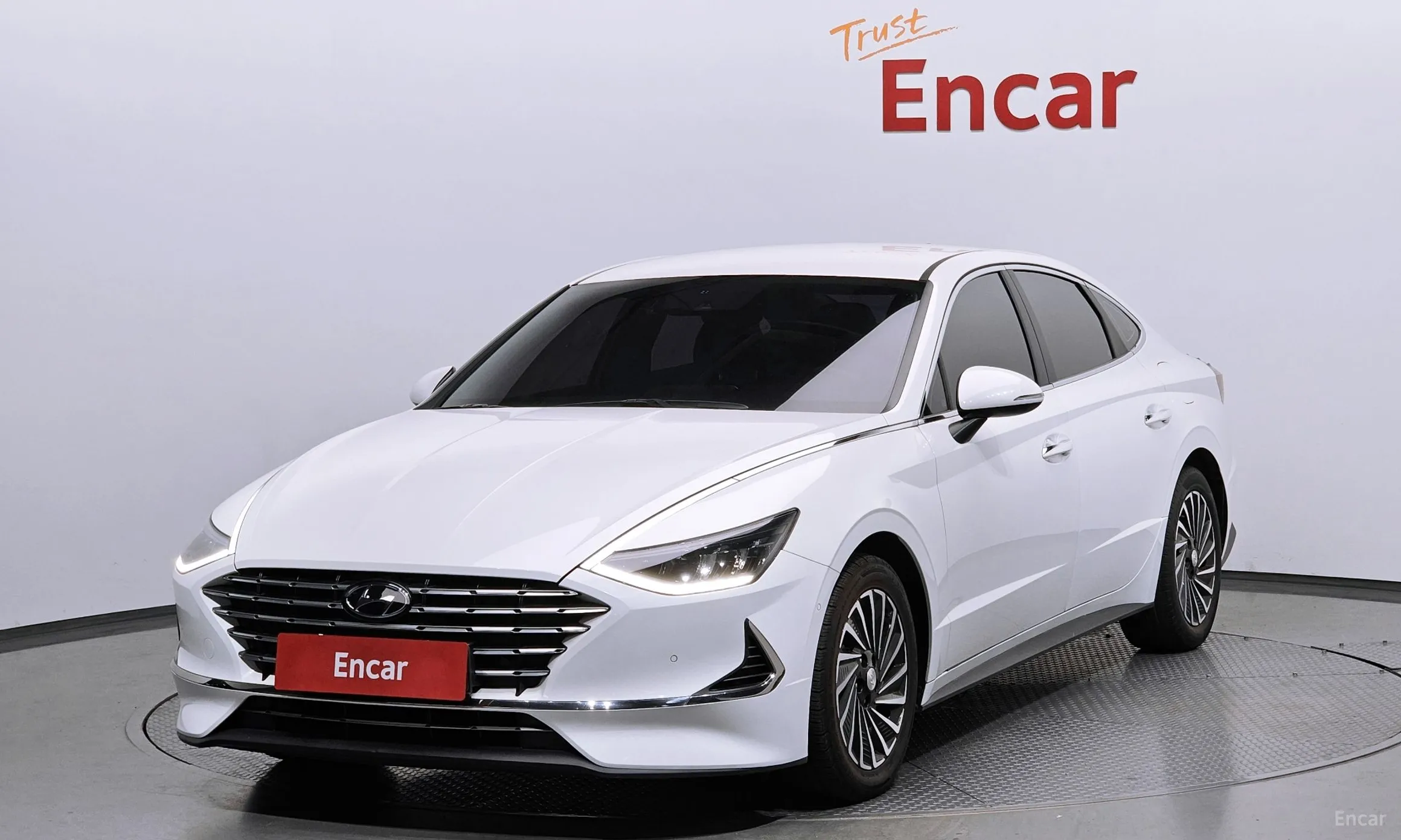 Sonata Hybrid (DN8)