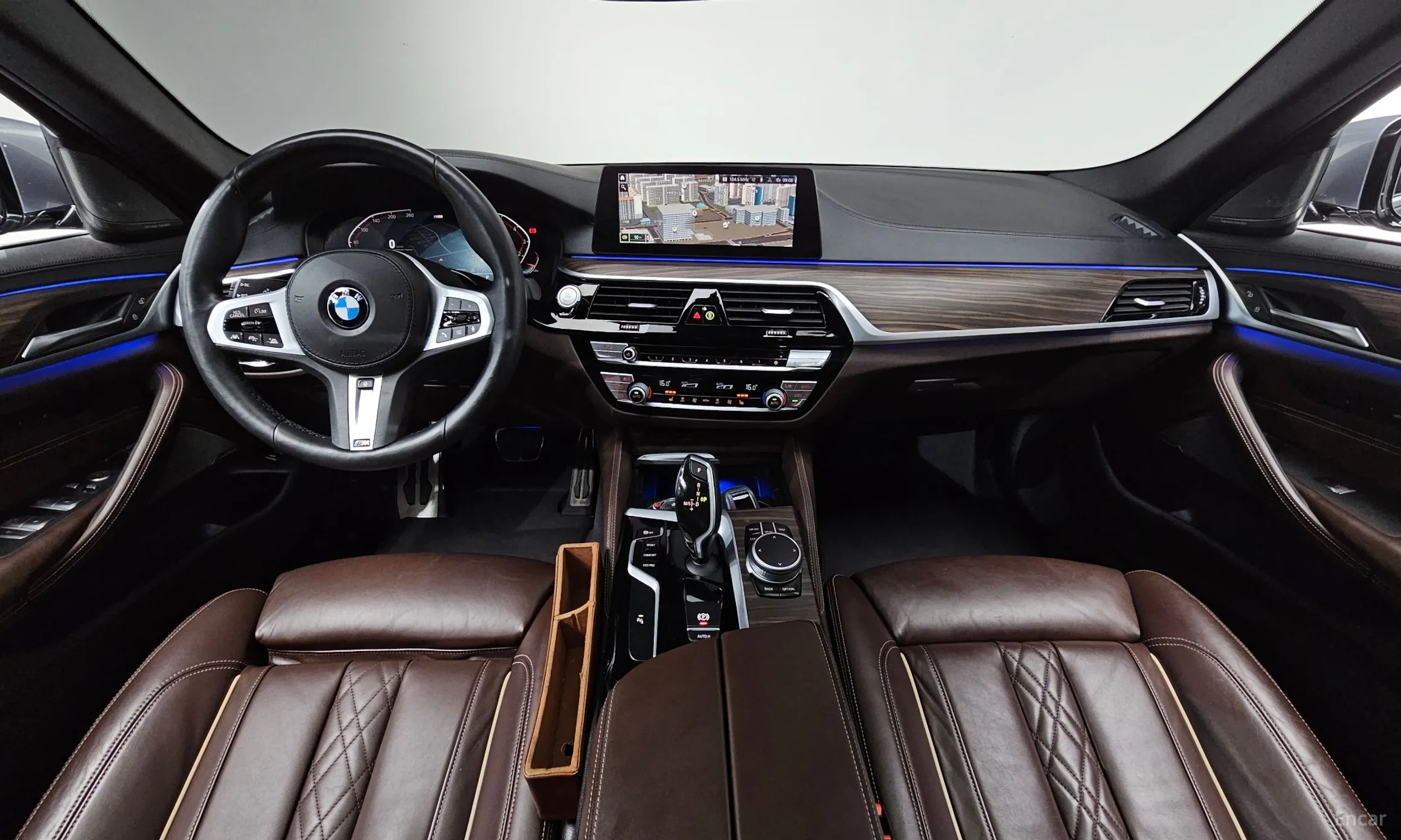 BMW 5 Series (G30) превью 4