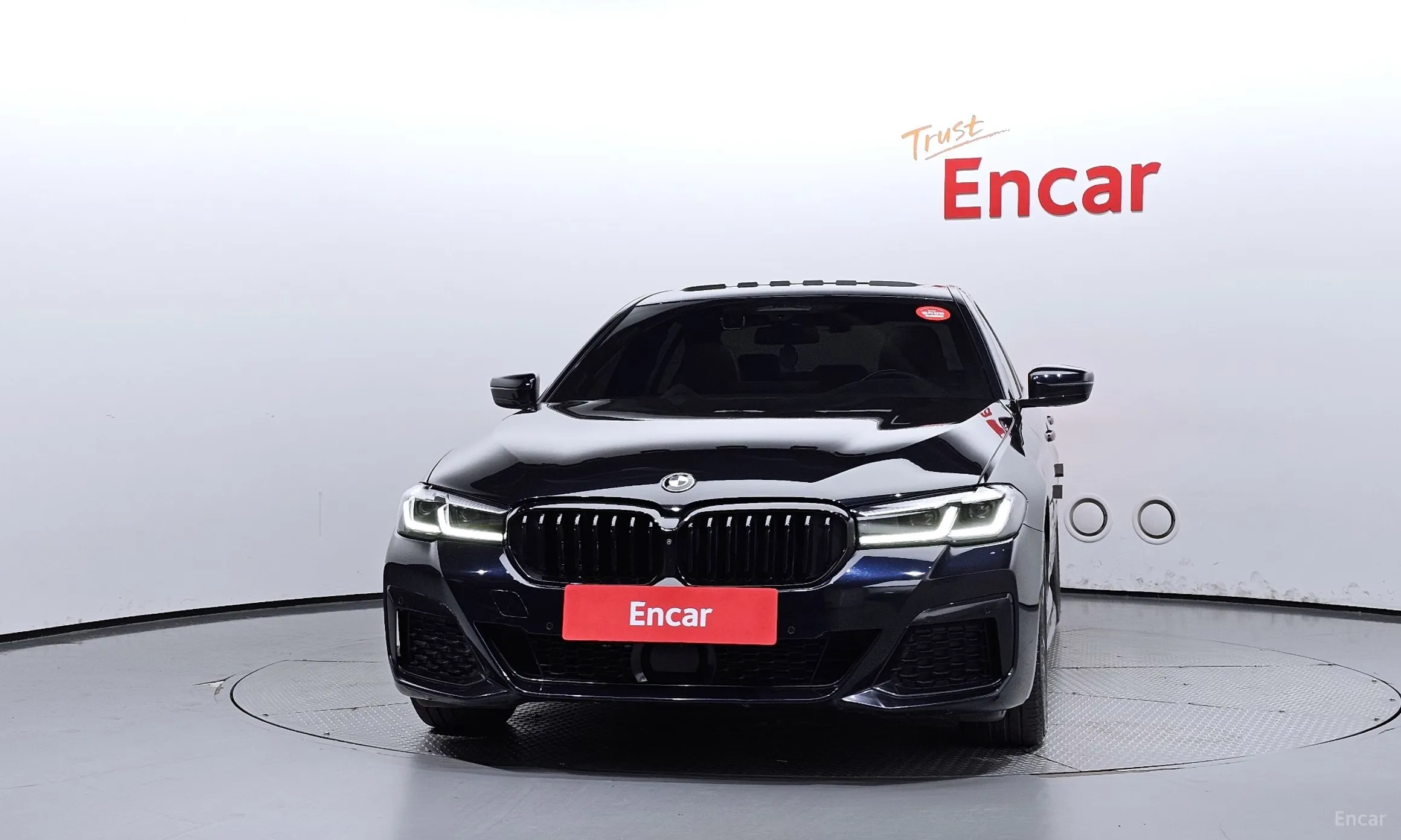 BMW 5 Series (G30) превью 2